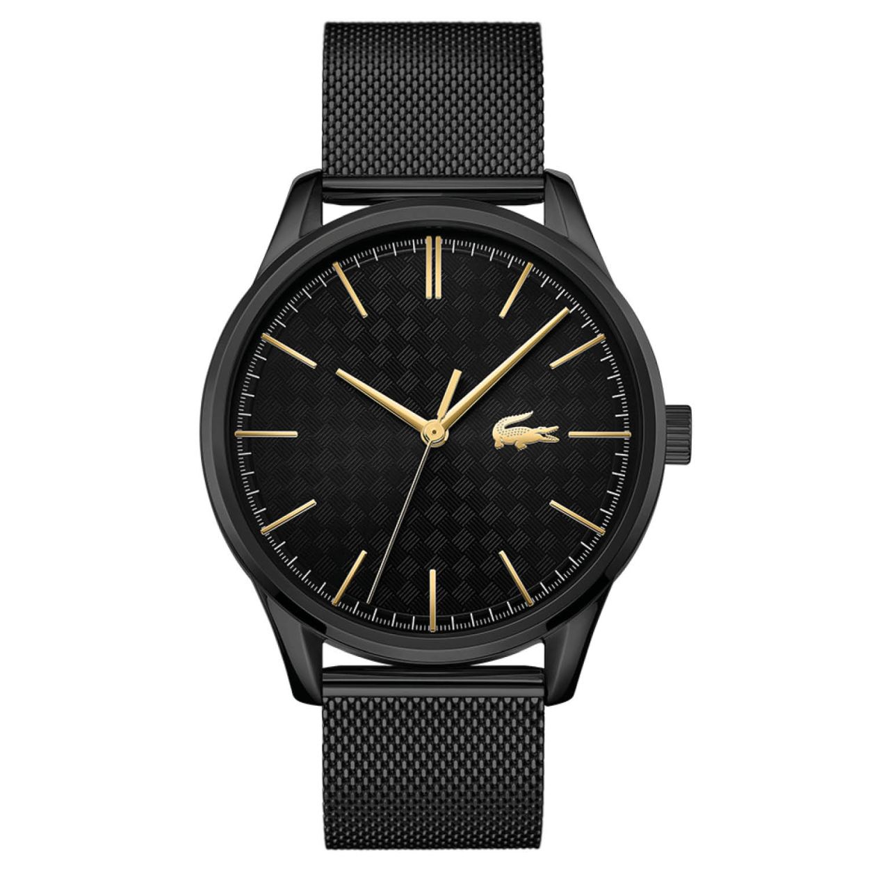 Dit zwarte Vienna horloge is speciaal voor heren en afkomstig van het merk Lacoste; het sportieve merk dat gekenmerkt wordt door het krokodillenlogo. Dit horloge bestaat uit een kast die is gemaakt van edelstaal met een zwarte coating en een Milanese horlogeband. Verder is de horlogeband voorzien van een handige klepsluiting. De wijzerplaat heeft een mooie zwarte kleur met goudkleurige streepjes als tijdsaanduidingen en goudkleurige wijzers. Daarnaast is de wijzerplaat voorzien van het beeldmerkje in de vorm van een goudkleurige krokodil. De kast heeft een diameter van 42mm en is voorzien van regen- en spatwaterdicht mineraalglas. Dankzij het Quartz uurwerk bent u verzekerd van een kwalitatief tijdstuk. Lacoste LC2011105 VIENNA - Horloge  - Staal - Zwart - 42 mm