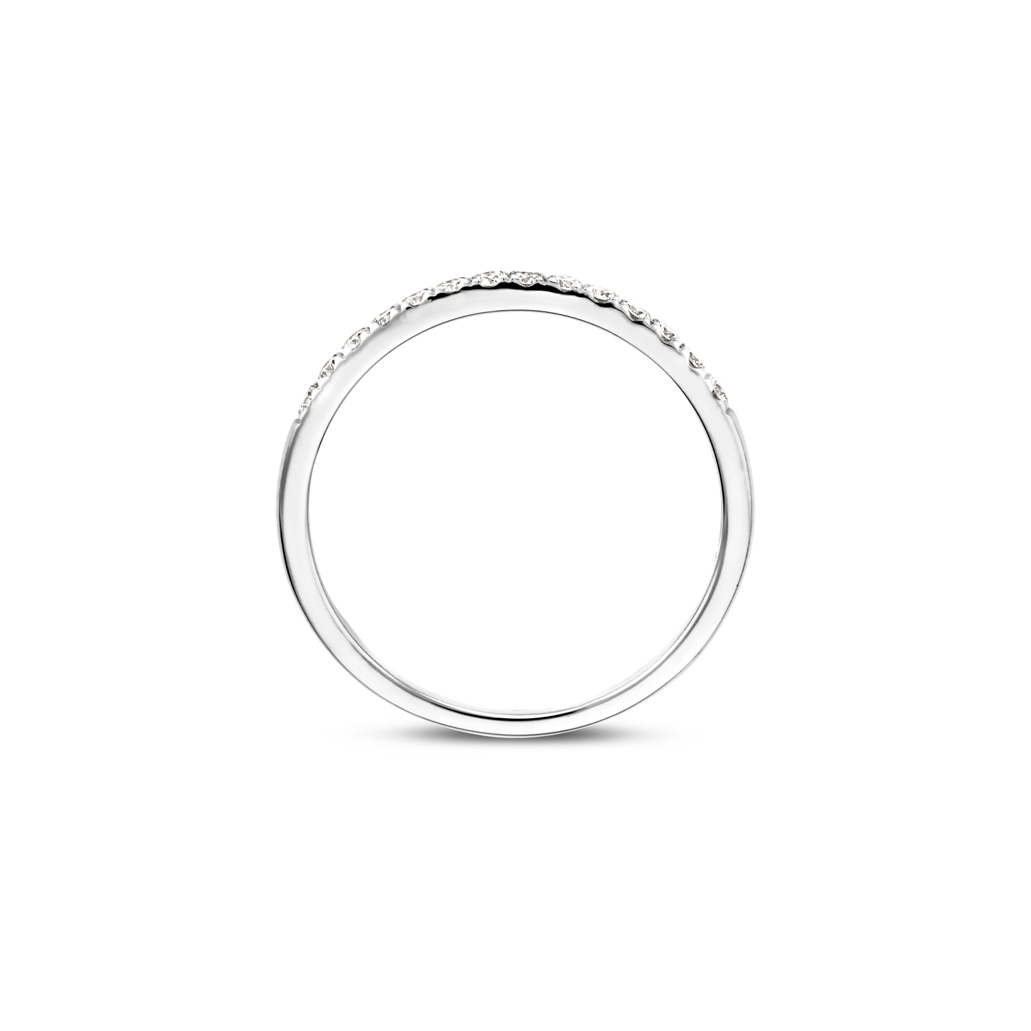 Gemaakt van gecertificeerd gerecycled goud met een lab grown diamant. Deze 14k witgouden Lab Diamonds ring is uitgevoerd in glanzend gepolijst goud en voorzien van 14 briljant geslepen lab grown diamanten, gezet in een pavé zetting. Het gewicht van de lab grown diamanten in deze ring is in totaal 0.21ct. De ring heeft een band met een diameter van Ø 1,7 mm en is perfect te combineren met andere gouden sieraden. Draag je hem solitair, dan is deze slanke ring een elegante blikvanger.

Type goud: 14k Wit goud
Type zetting: Pavé-zetting
Type steen: Lab Grown Diamant
Steenkleur: Wesselton
Gewicht Diamant (in ct): 0.21
Diamant kwaliteit: SI 1
Diameter: ⌀ 1.7 mm