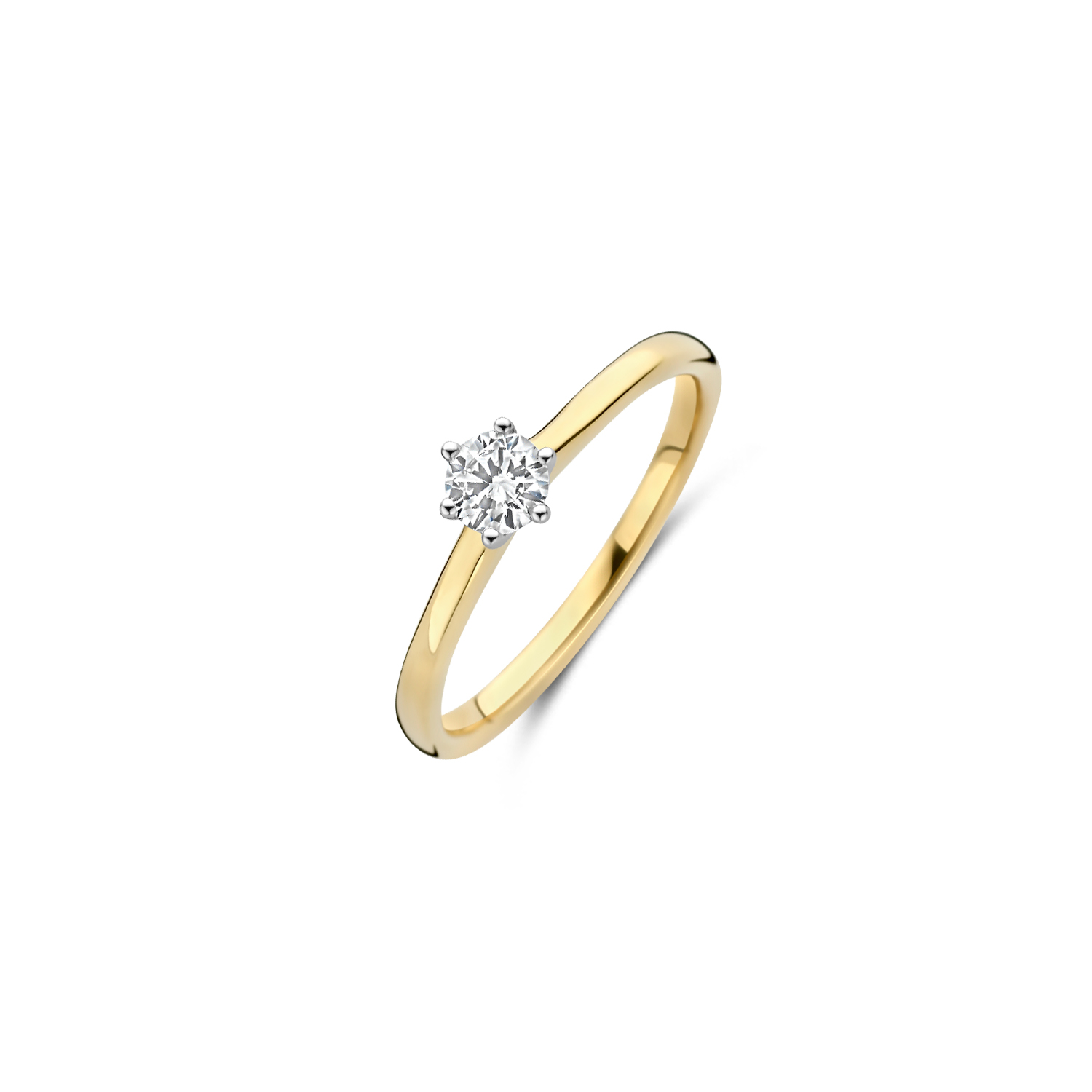 Deze ring van 14k geelgoud met een lab-diamond in witgouden chaton-zetting straalt eenvoud en elegantie uit. Het karaatgewicht van de diamant is 0,30 en de doorsnede van de band is 1,9 mm. Draag deze ring op zichzelf of combineer hem met andere ringen uit onze collectie.