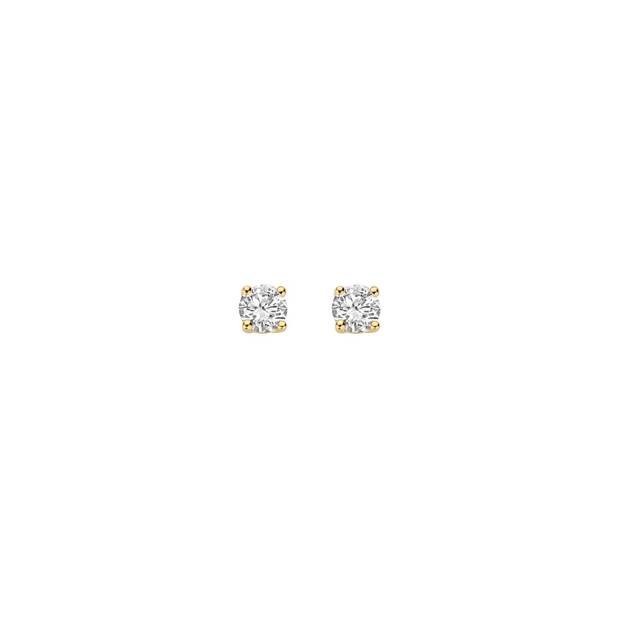 Gemaakt van 14k gecertificeerd gerecycled goud met lab grown diamant. Deze tijdloze geelgouden oorstekers zijn verrijkt met 2x 0,20 ct. lab grown diamanten met een doorsnede van 3,7 mm. Deze draag je bij elke gelegenheid en zijn eindeloos te combineren. Voor een klassiek-elegante look draag je ze samen met het collier LG3002Y. Draag je graag meerdere oorsieraden gelijktijdig dan zijn deze diamanten oorknopjes de perfect basics die moeiteloos matchen bij je andere favoriete oorbellen. 