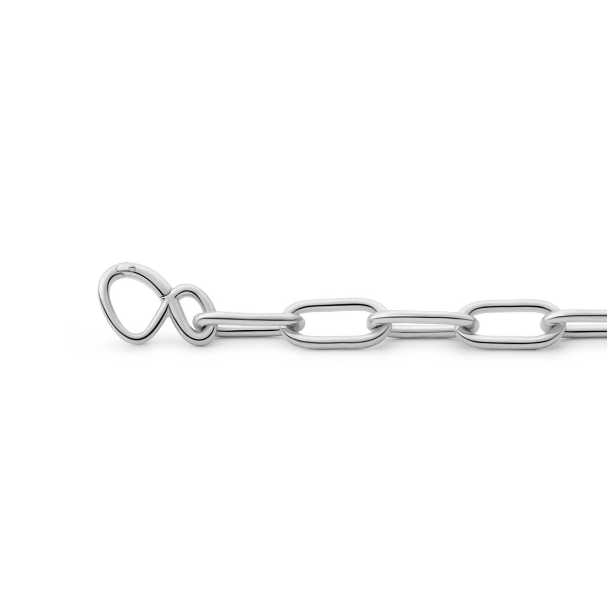 Sparkling Jewels is een Nederlands merk en heeft mooie handgemaakte sieraden die u kunt combineren met edelstenen.