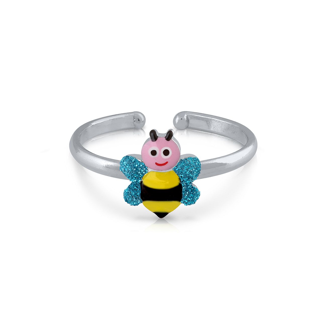 Je hoeft niet bang te zijn dat deze bij jou steekt! Ze zijn juist super schattig met hun lachende gezichtje en blauwe vleugels. De ring is gemaakt van 925 sterling zilver en bestaat uit gekleurd emaille. Handig aan de ring is dat hij verstelbaar is en dus lang doorgedragen kan worden. 

Lapetra kindersieraden
Lapetra is het nieuwste handgemaakte, zilver gerhodineerde sieradenmerk voor jonge meiden. De opvallende oorknopjes met unieke designs zijn voorzien van een schroefsluiting; deze draait stevig vast. Hierdoor verliezen ze de oorknopjes niet en kunnen ze deze zelfs comfortabel inhouden bij het slapen. Bij alle sieraden ontvang je een metalen blikje: een feestje om te geven én te krijgen!

Specificaties
  - LPRI0075
  - Ring
  - 925 sterling zilver
  - Afmeting: 0,8 x  0,6 cm
