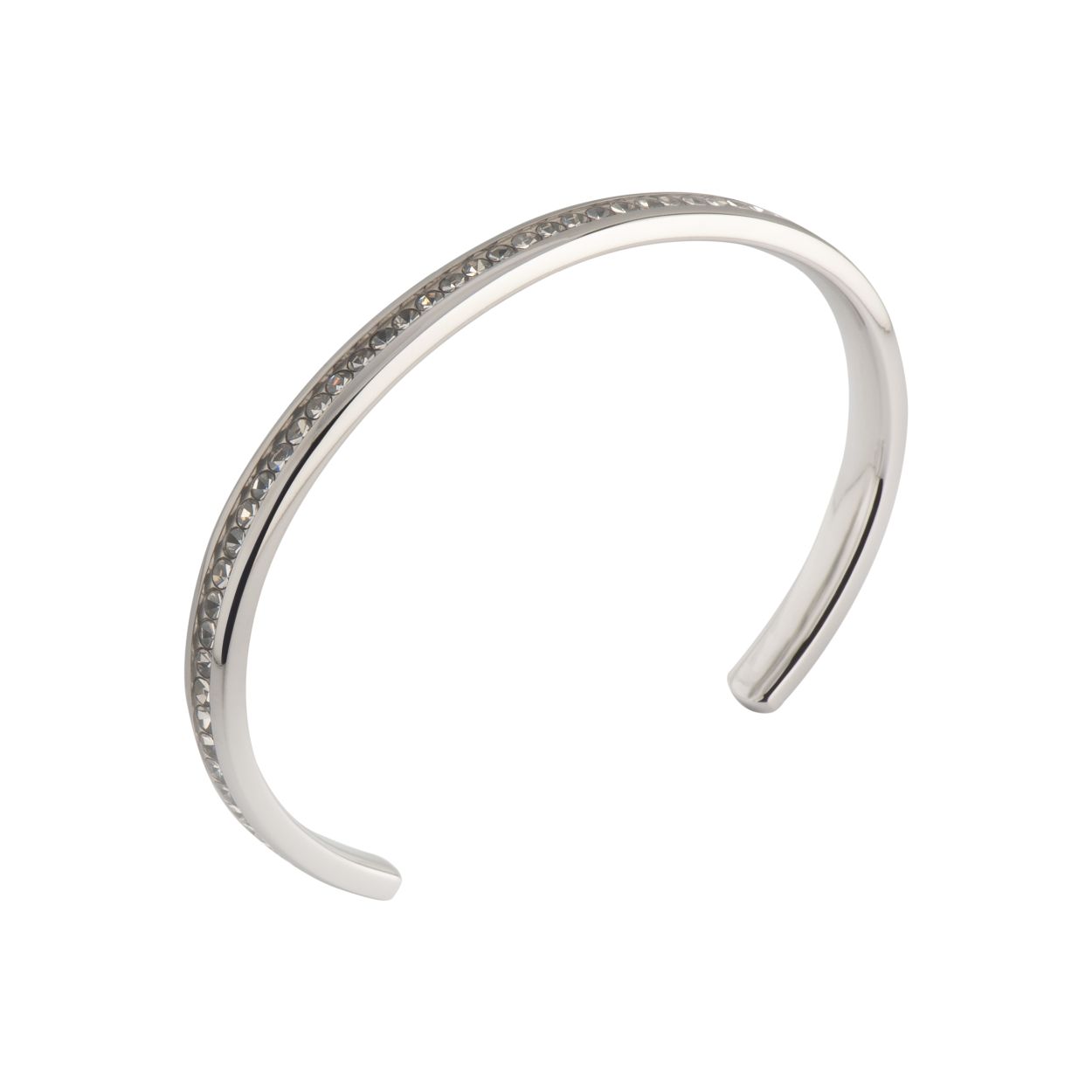 De MelanO marilyn cz side armband is van de friends collectie en heeft een open afwerking. De armband is vervaardigd uit edelstaal en beschikt over 68 crystal cz steentjes. De steentjes worden beschermd door een waslaag. In totaal is de armband verkrijgbaar in drie verschillende maten: small, medium en large. Tip: combineer meerdere armbanden van de friends, vivid of twisted collectie bij elkaar voor een unieke look. Wil je juist iets extra's cre�ren? Combineer dan verschillende platingen bij elkaar.