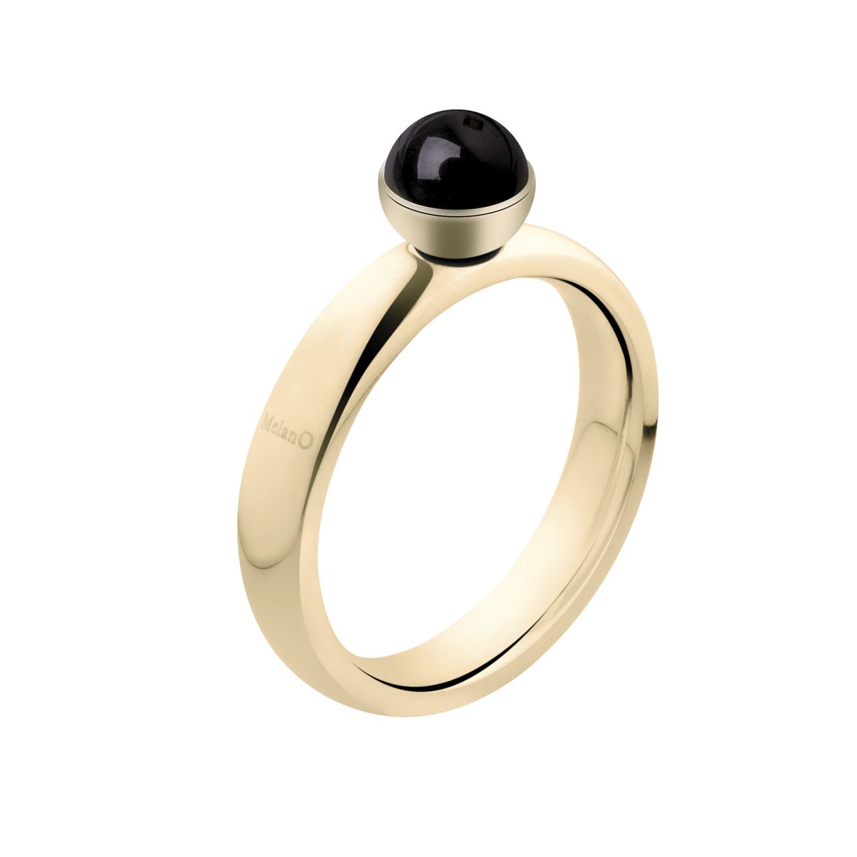 De MelanO tracy ring komt uit de twisted collectie en is vervaardigd uit edelstaal. Alle sieraden van de twisted collectie zijn voorzien van een verwisselbaar concept, je kunt het steentje op de sieraden namelijk verwisselen. Hierdoor pas je in een handomdraai je sieraden aan op je outfit of mood. Tip: combineer de ring met de andere sieraden uit de twisted collectie. Wil je juist een speels effect cre�ren? Combineer dan verschillende platingen en steentjes bij elkaar. Let op: de ring wordt geleverd zonder steentje.