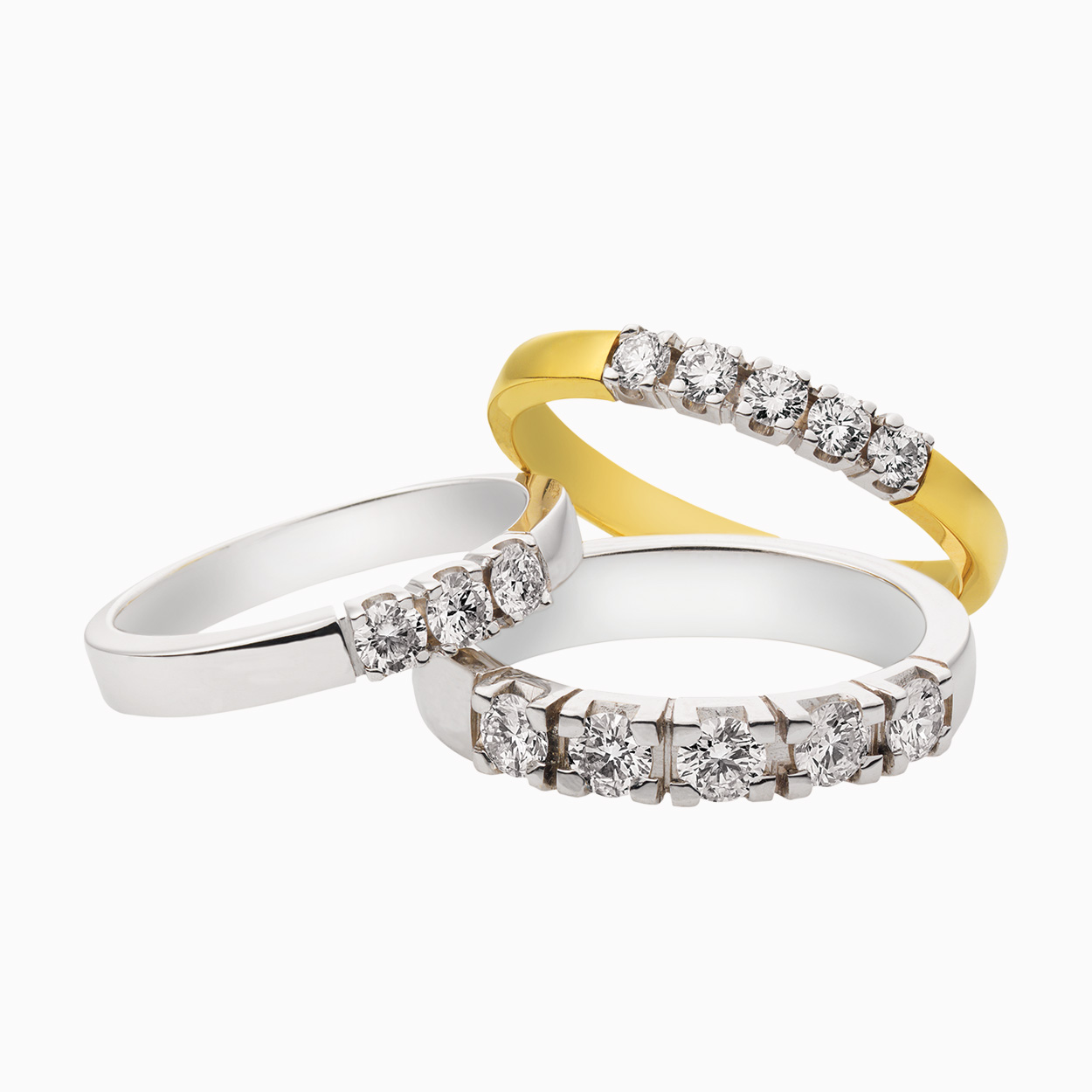 M101-5X2 Ring met 0.10 crt diamant. maat - 19