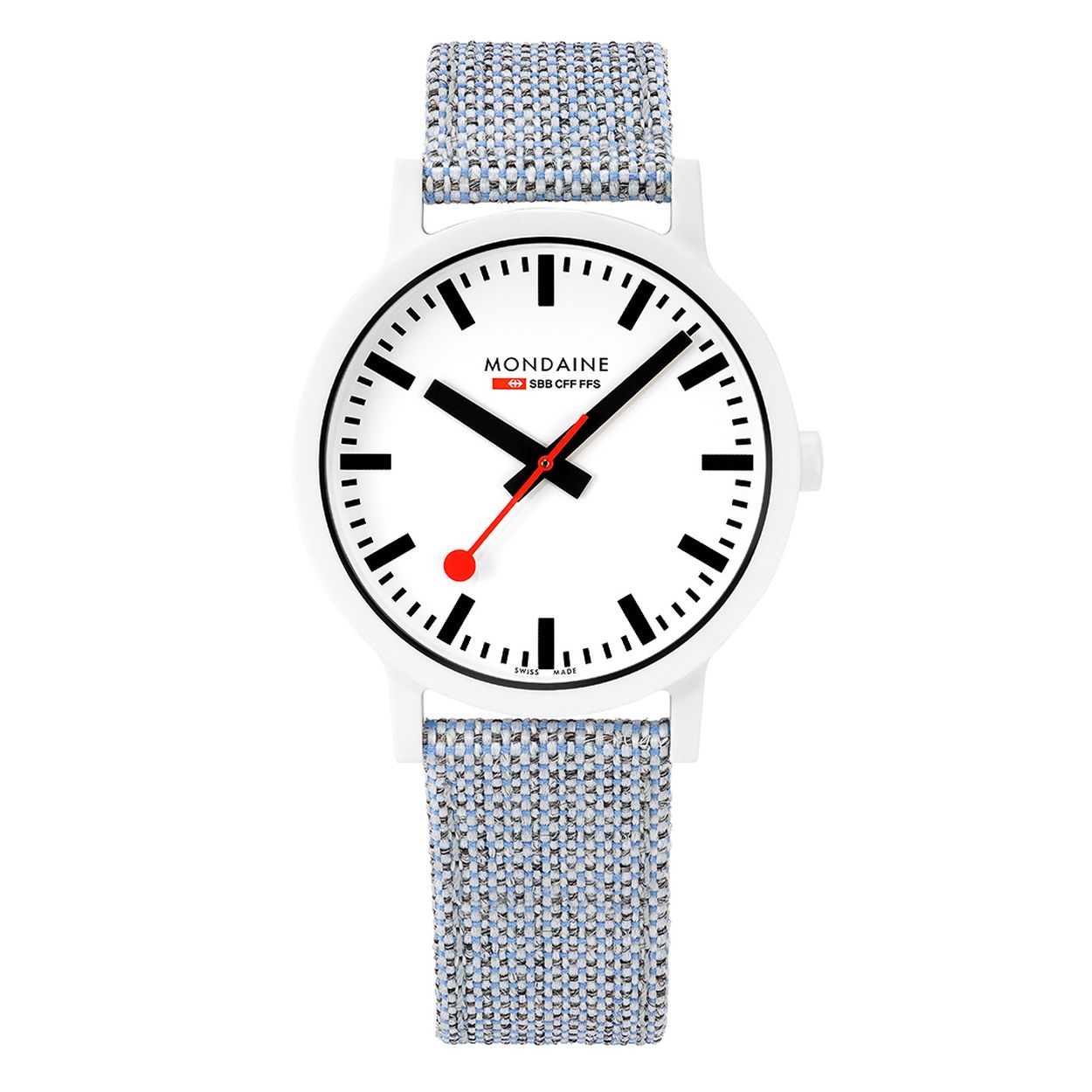 Mondaine - MS1.41110.LD - Essence
Dit design herenhorloge uit de Mondaine Essence serie is vervaardigd uit duurzame grondstoffen. Mondaine slaat met deze serie een weg in van een merk dat milieubewust met grondstoffen omgaat en een belangrijk deel van haar product biologisch afbreekbaar maakt.  
Het horloge heeft vlak gehard mineraalglas en een witte horlogekast met een kastdiameter van 41mm. Bij de Essence serie wordt de horlogekast niet meer gemaakt van RVS, maar uit olie/hars gewonnen uit zaden van de Ricinus communis L (wonderboom). De band van het horloge is van kurk en textiel dat gemaakt is van gerecyclede petflessen.

HET MERK
Mondaine is het enige merk dat de pay-off �Official Swiss Railways Watch� mag gebruiken. De beroemde Zwitserse stationsklok met de rode secondewijzer met het bolletje is een designklassieker die al in 1944 is ontworpen door Hans Hilfiker. De klok heeft inmiddels talloze onderscheidingen gekregen voor zijn herkenbare, duidelijk afleesbare wijzerplaat en volkomen tijdloze design.

SPECIFICATIES
- Gehard mineraalglas
- Strakke ronde kastvorm, � 41mm 
- Wit uit olie/hars gewonnen uit zaden van de Ricinus communis L (wonderboom) horlogekast
- Witte wijzerplaat van de originele stationsklok
- Blauwe horlogeband van kurk en gerecycled textiel
- Swiss Made