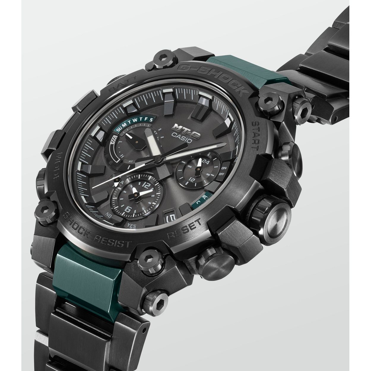 Dit is een Casio horloge uit de collectie G-SHOCK MT-G. 
Dit horloge heeft de volgende specificaties: 


Kasthoogte: 51.9 mm
Kastbreedte: 50.9 mm
Kastdikte: 12.1 mm

Band: 
Sluiting: Veiligheidssluiting

Overige specificaties: 
Gewicht: 148 gram
Glassoort: Saffierglas
Waterdichtheid: Classificatie waterbestendigheid (20 bar)
Dagalarm
Superilluminator
Weergave dag en datum
Automatische kalender
Automatische ijking van de wijzers
Kroon slot
Smart Access Technologie
Phone Finder
Schokbestendig
Bluetooth� Smart
Lichtenergie
Stopwatchfunctie - 24 uur
Timer - 1/1 sec. - 24 uur
Zendergestuurd (EU, USA, JPN, CHN)
Wereldtijden
Dual Time Display
Batterij: CTL920
ACCURATIE: Smartphone Link