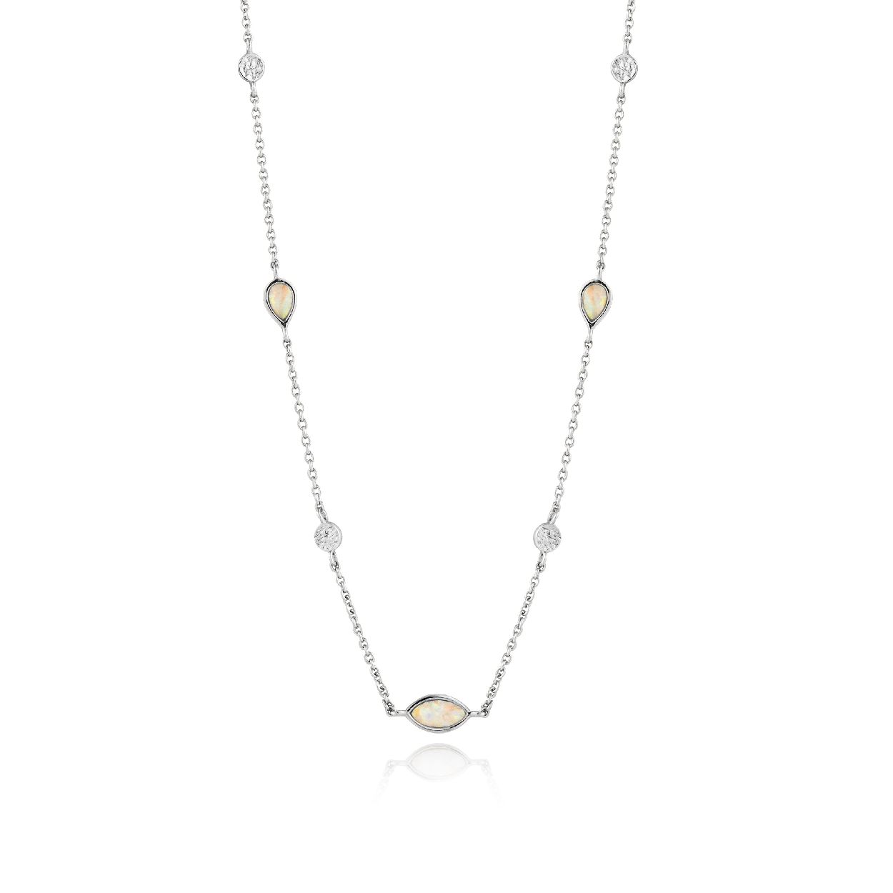 Ania Haie ‘Opal Colour Necklace’ uit de serie Mineral Glow. De Mineral Glow serie bestaat uit opvallende items die goed te combineren zijn met de andere collecties.

