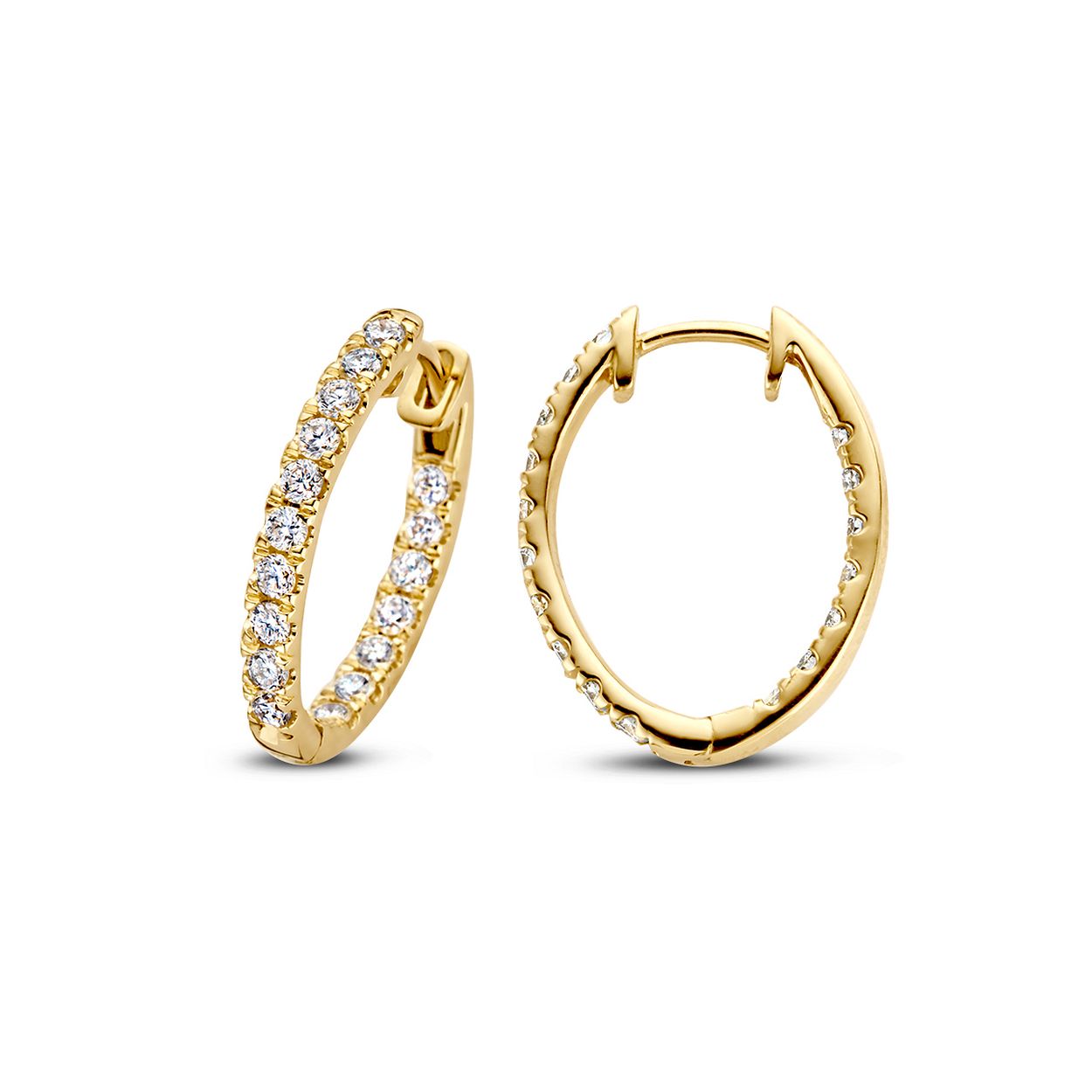 18 Karaat geel gouden Aurore oor ringen met 1,00 crt Lab-Grown Diamonds. Model Lauren.
Ontmoet Lauren,  een prachtige en luxe serie oorringen met diamanten in fonkelende pavézetting. De Lauren oorbellen hebben een elegante en tijdloze uitstraling. Voor een extra wauw-effect zijn ze niet alleen aan de voorzijde, maar ook aan de binnenkant gezet met schitterend diamant. Kies zelf de gewenste steengrootte van jouw diamanten. De stijlvolle Lauren oorringen zijn in verschillende maten beschikbaar.
De Lauren oorringen zijn gemaakt van 18 karaat gerecycled goud en hebben een scharnier en stevig klapsysteem, waardoor ze veilig zullen sluiten. 