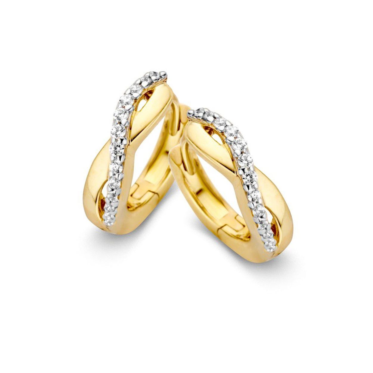 Geel gouden creolen met een witgouden band met zirkonia stenen.
Mooi te combineren met veel sieraden.