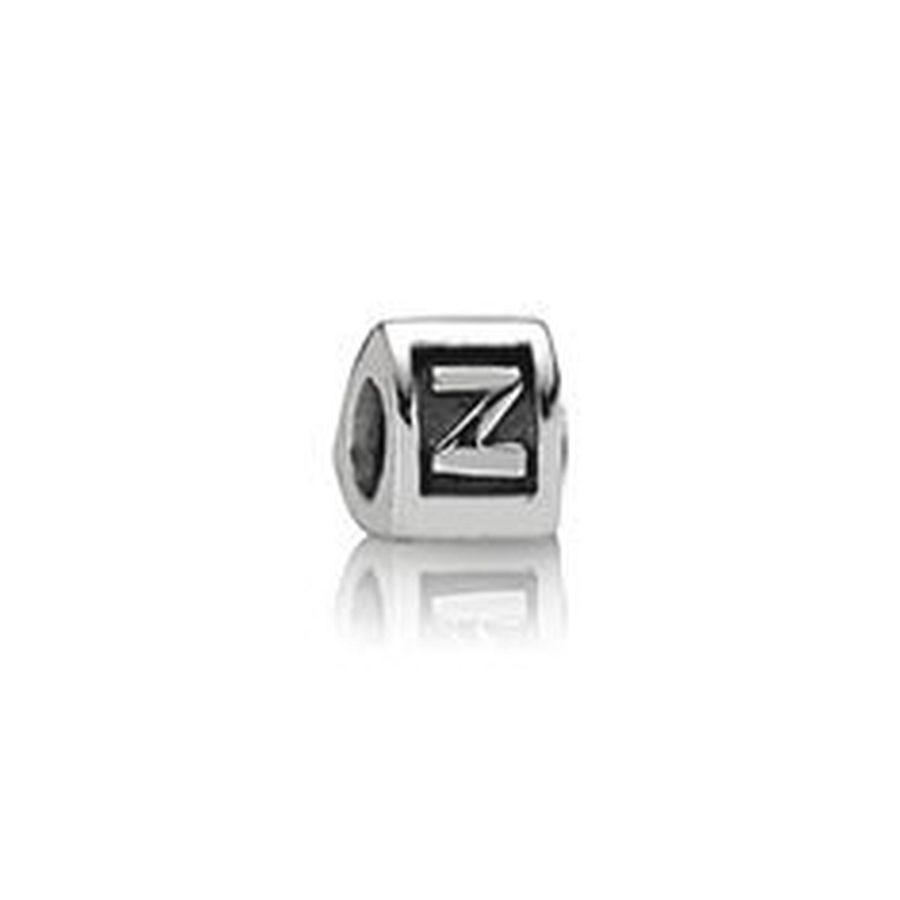 Alphabet Z Charm, bedel van het merk Pandora. Geschikt om aan een armband van Pandora te bevestigen. Gebruik clips of stoppers om de bedels op zijn plaats te houden. Deze letter uit het alfabet is goed te combineren met andere bedels. Stel uw eigen combinatie samen!  (Materiaal: Zilver)