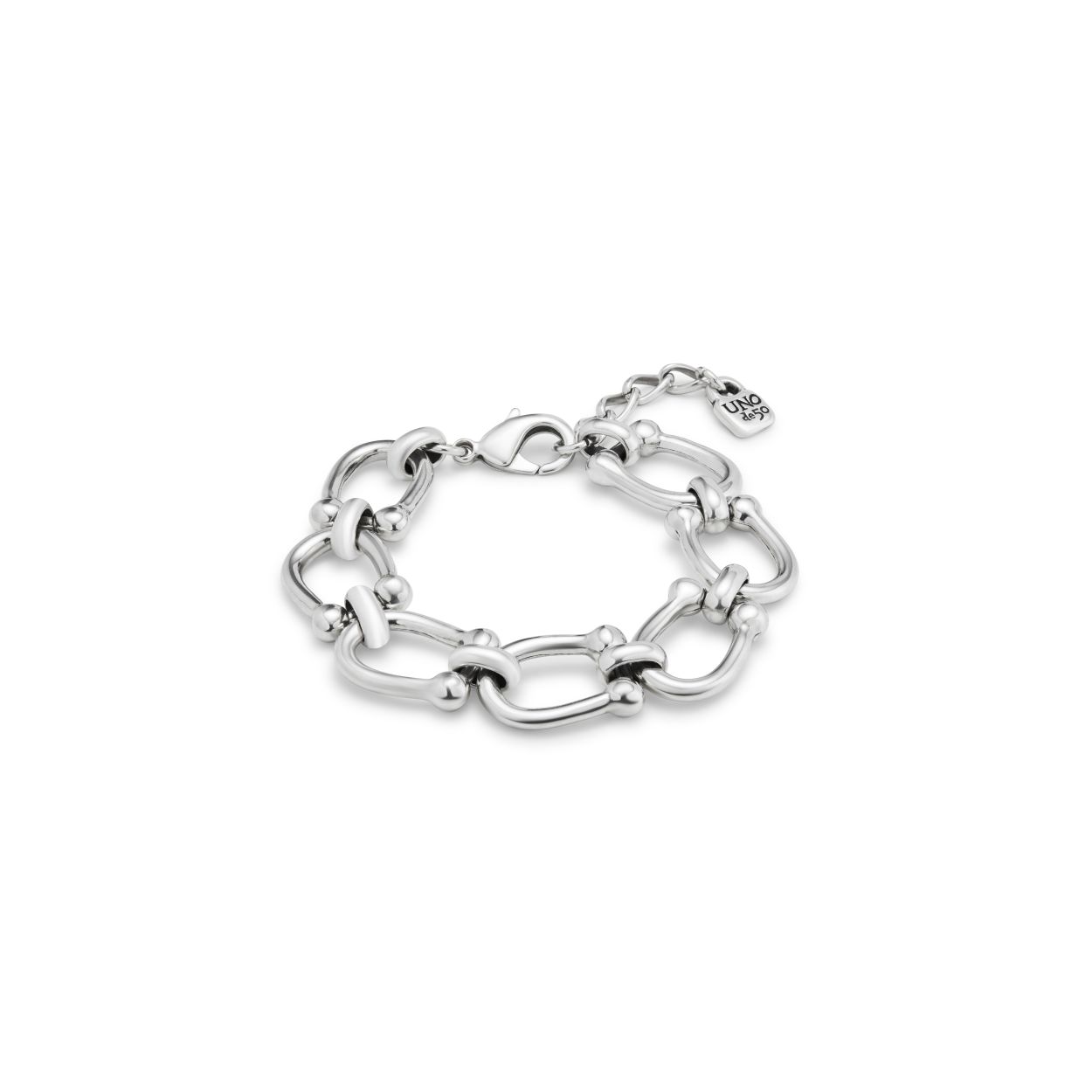 Dit is een armband van het merk UNOde50. Het is gemaakt van metaal.