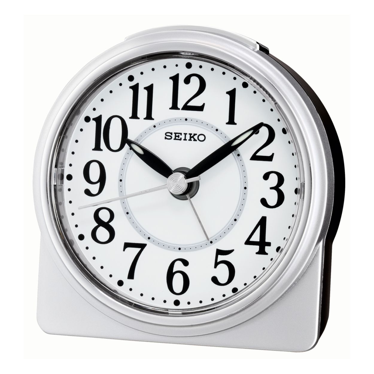 Deze wekker is van het merk Seiko. De wekker heeft een lengte van 88 millimeter, een hoogte van 95 millimeter en een dikte van 40 millimeter. De wekker is wit van kleur.
