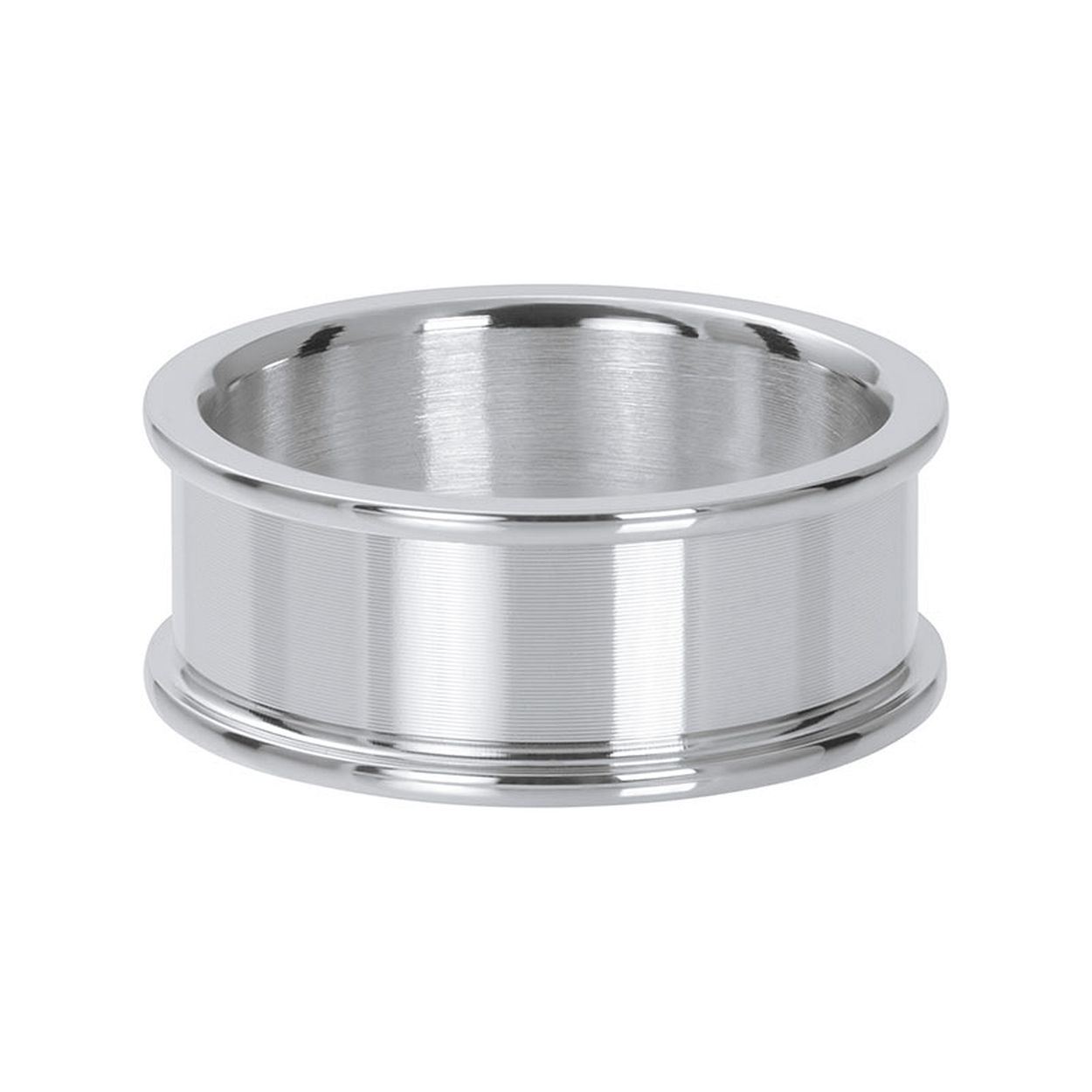 De iXXXi basis ring is gemaakt van stainless steel.
\nOm de iXXXi basis ring compleet te maken behoor je deze te vullen met minimaal 6 mm aan iXXXi vulringen, voorkeur voor een extra 1mm vulring om te zorgen dat de vulringen niet rond draaien in de basisring.
\n
\nDit is het smalste model van de serie basisringen. Totale breedte is 8 mm. Deze vul je met 6 - 7 mm aan vulringen. Hoe dat stel je zelf samen. Vind je dit moeilijk? Kom langs bij ons in de winkel voor persoonlijk advies of gebruik de iXXXi ring generator op onze site onder de link iXXXi. Met deze generator kun je alvast een sneak preview krijgen hoe je ring eruit komt te zien. LET OP! de basisringen van iXXXi draag je veelal een halve maat tot een maat groter dan een smallere ring.
\n
\nAdvies: doe met handen wassen, douchen, slapen en sporten je ringen af. Je hebt er zo veel langer plezier van!