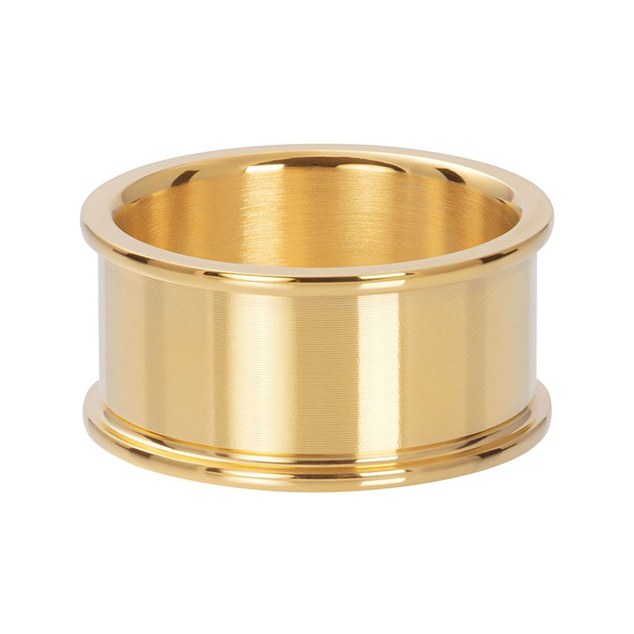 De iXXXi basis ring is gemaakt van stainless steel.
\nOm de iXXXi basis ring compleet te maken behoor je deze te vullen met minimaal 8 mm aan iXXXi vulringen, voorkeur voor een extra 1mm vulring om te zorgen dat de vulringen niet rond draaien in de basisring.
\n
\nDit is het een na smalste model van de serie basisringen. Totale breedte is 10 mm. Deze vul je met 8 - 9 mm aan vulringen. Hoe dat stel je zelf samen. Vind je dit moeilijk? Kom langs bij ons in de winkel voor persoonlijk advies of gebruik de iXXXi ring generator op onze site onder de link iXXXi. Met deze generator kun je alvast een sneak preview krijgen hoe je ring eruit komt te zien. LET OP! de basisringen van iXXXi draag je veelal een halve maat tot een maat groter dan een smallere ring.
\n
\nAdvies: doe met handen wassen, douchen, slapen en sporten je ringen af. Je hebt er zo veel langer plezier van!