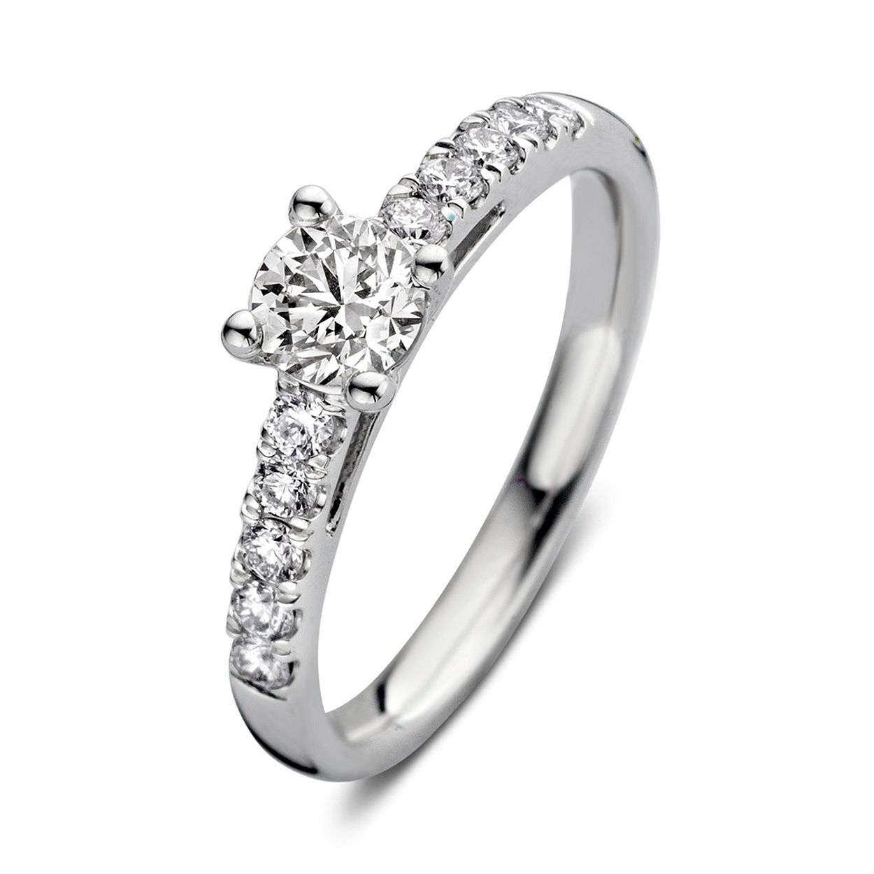 Witgouden ring 'Mary' met briljant middensteen (0,50 crt.) en zijstenen gemaakt van 18 karaat gerecycled goud.

Ring Mary is een absoluut plaatje om te zien. Deze moderne klassieker bevat een prachtige briljant in vierpootszetting omgeven door fijnere briljanten in de scheen. Dankzij de open zetting vangt de diamant veel licht en schittert hij optimaal. Mary is prachtig te combineren met  een gladde of diamanten rijring. Probeer haar voor extra sparkle bijvoorbeeld eens samen met ring Millie.

Kies zelf de gewenste steengrootte van jouw diamanten. Ring Mary is in verschillende maten verkrijgbaar. 

