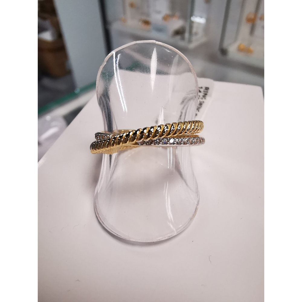 Dit is een ring van het merk Swing Jewels gemaakt voor dames.
De specificaties zijn als volgt:
Ringmaat: 58