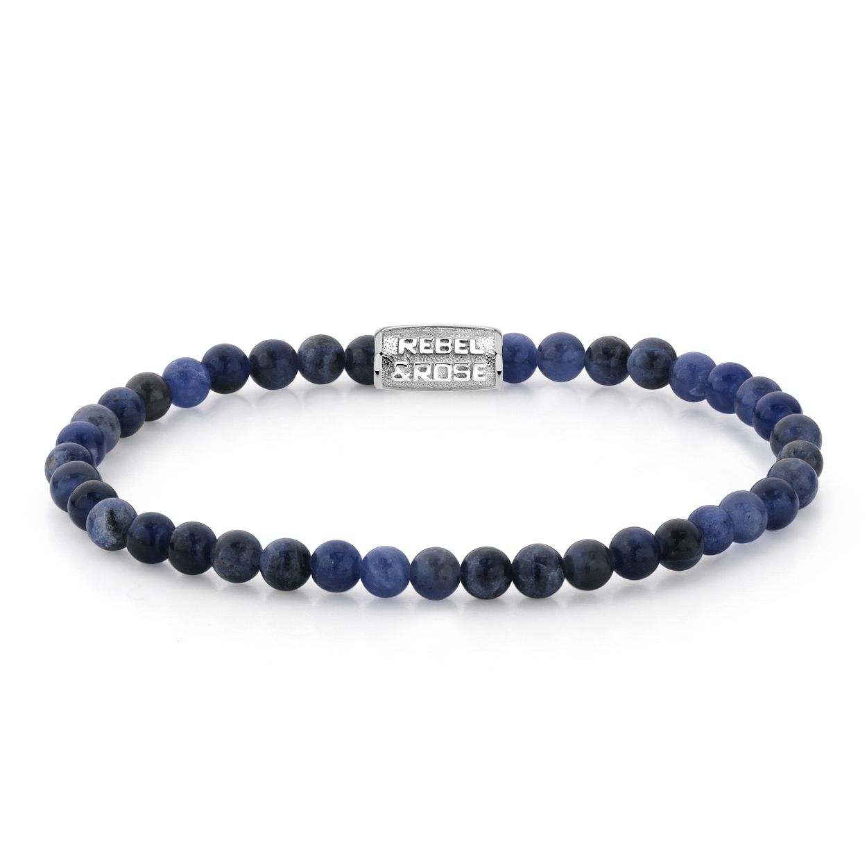 Deze armband is van het merk Rebel & Rose. Het is een damessieraad. De armband is blauw van kleur.