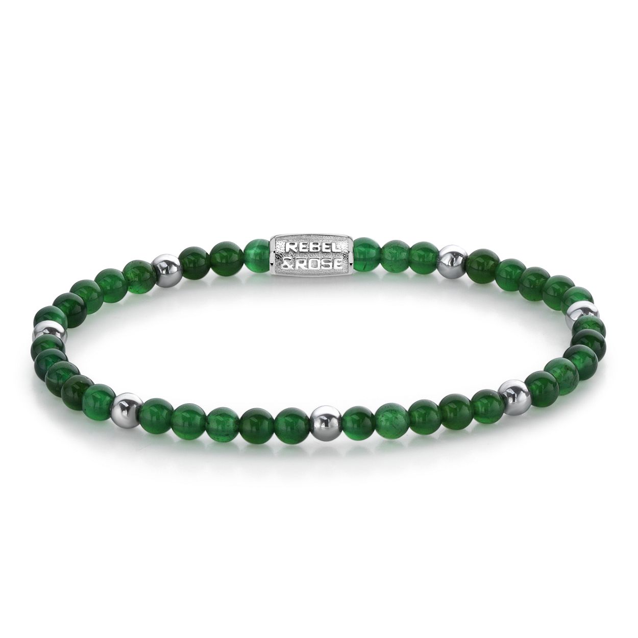 Deze armband is van het merk Rebel & Rose. Het is een damessieraad. De armband is zilver van kleur.