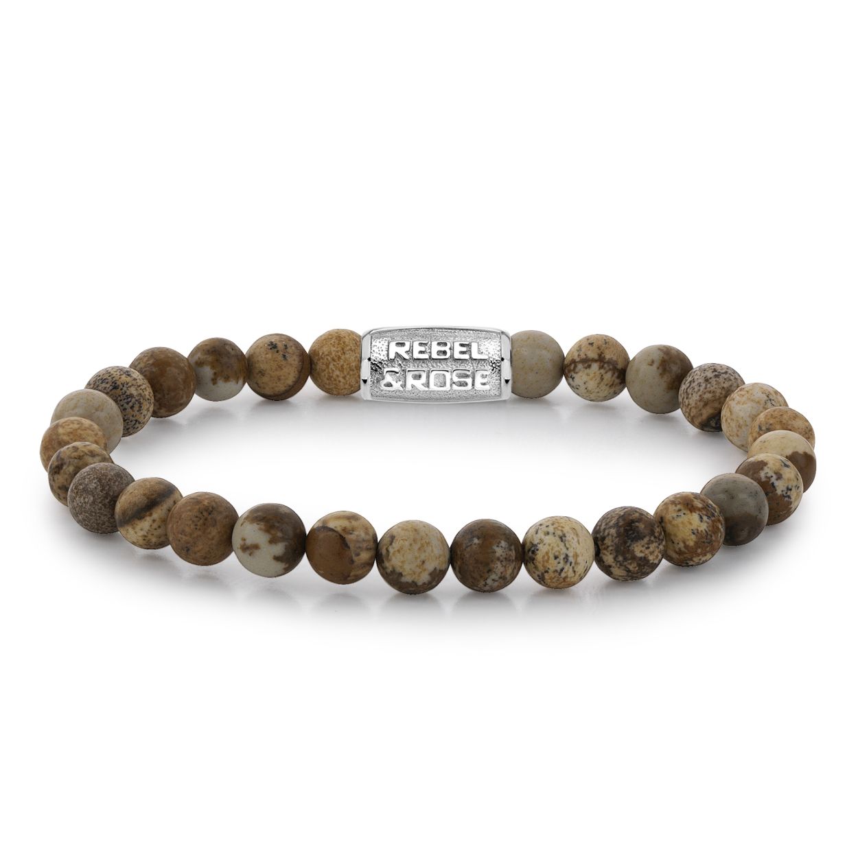 Dit bruine sieraad van REBEL & ROSE wordt gedragen door dames.