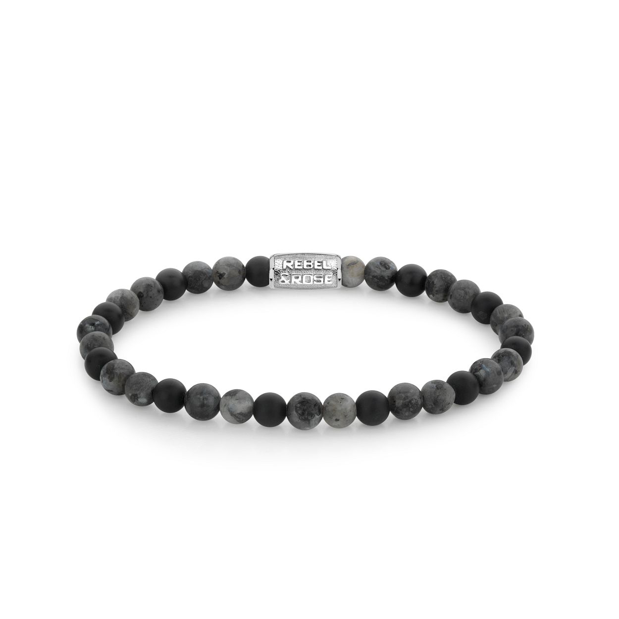 Deze armband is van het merk Rebel & Rose. Het is een herensieraad. De armband is grijs van kleur.