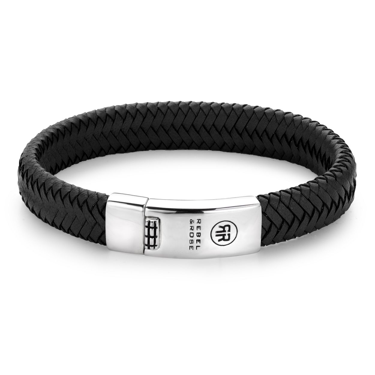 Deze armband is van het merk Rebel & Rose. Het is een herensieraad. De armband is zwart van kleur.