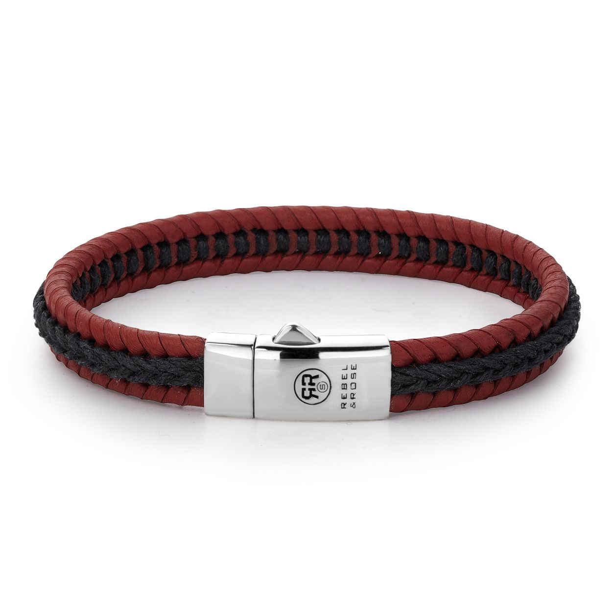 Deze armband is van het merk Rebel & Rose. Het is een herensieraad. De armband is zwart van kleur.