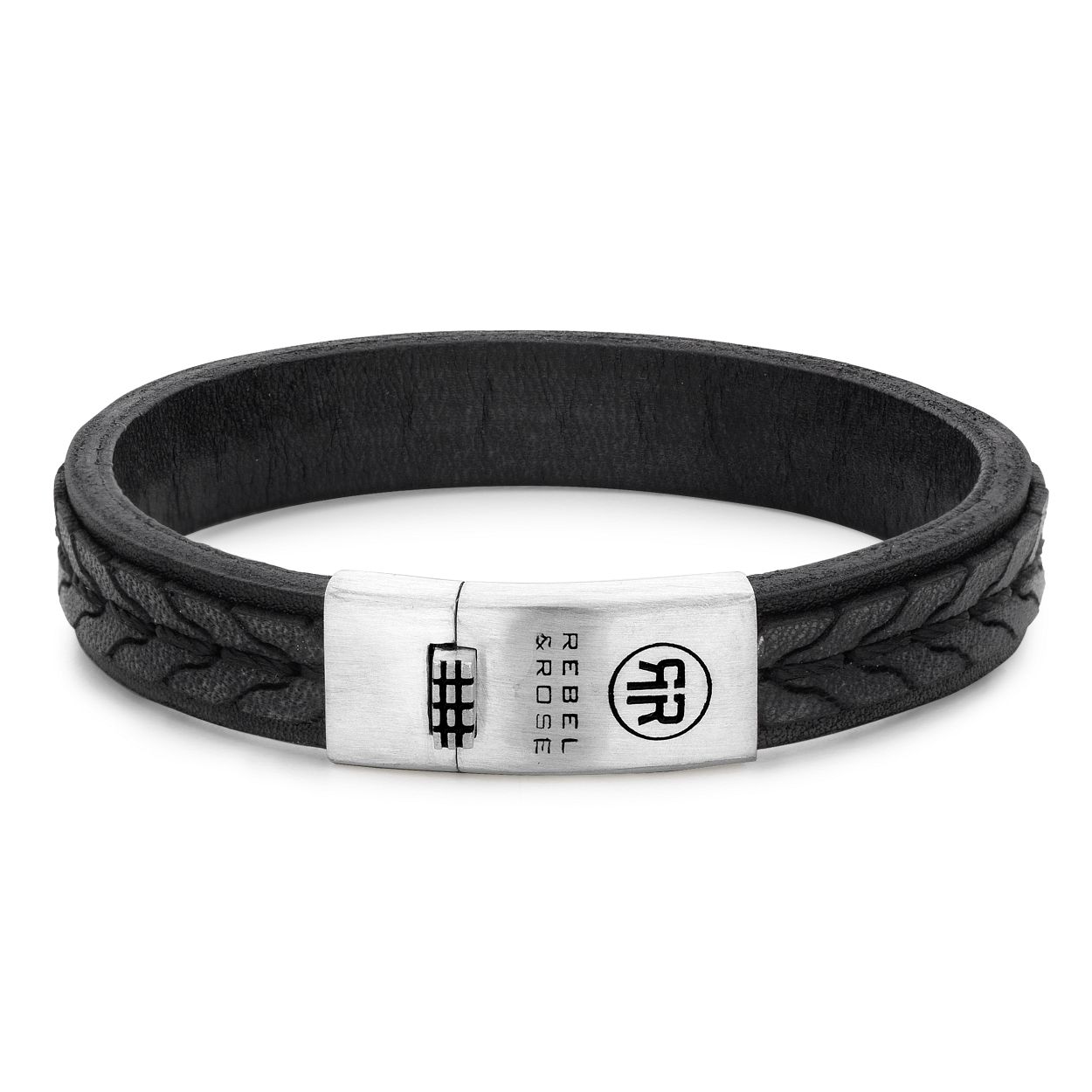 Deze armband is van het merk Rebel & Rose. Het is een herensieraad. De armband is zwart van kleur.