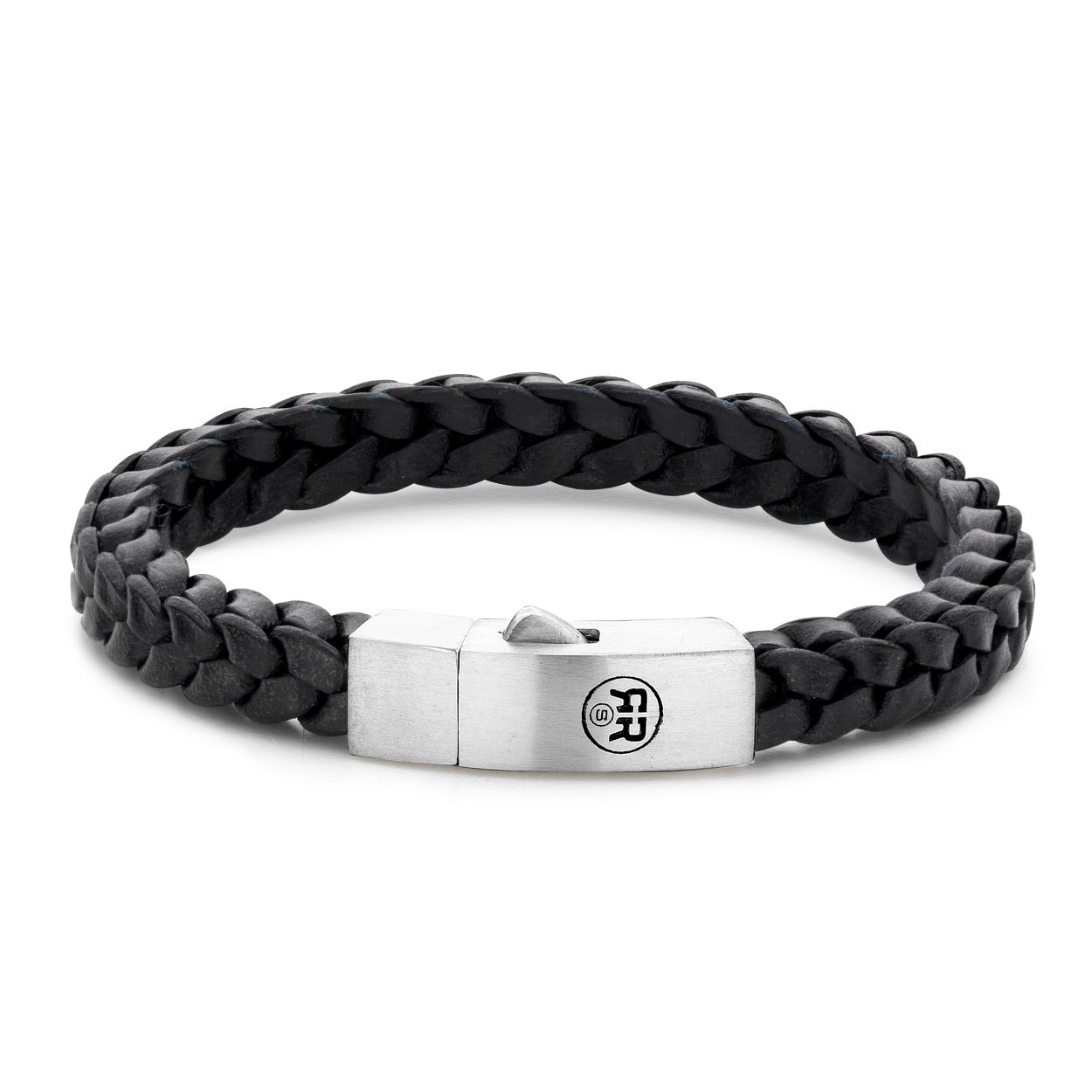 Deze armband is van het merk Rebel & Rose. Het is een herensieraad. De armband is zwart van kleur.