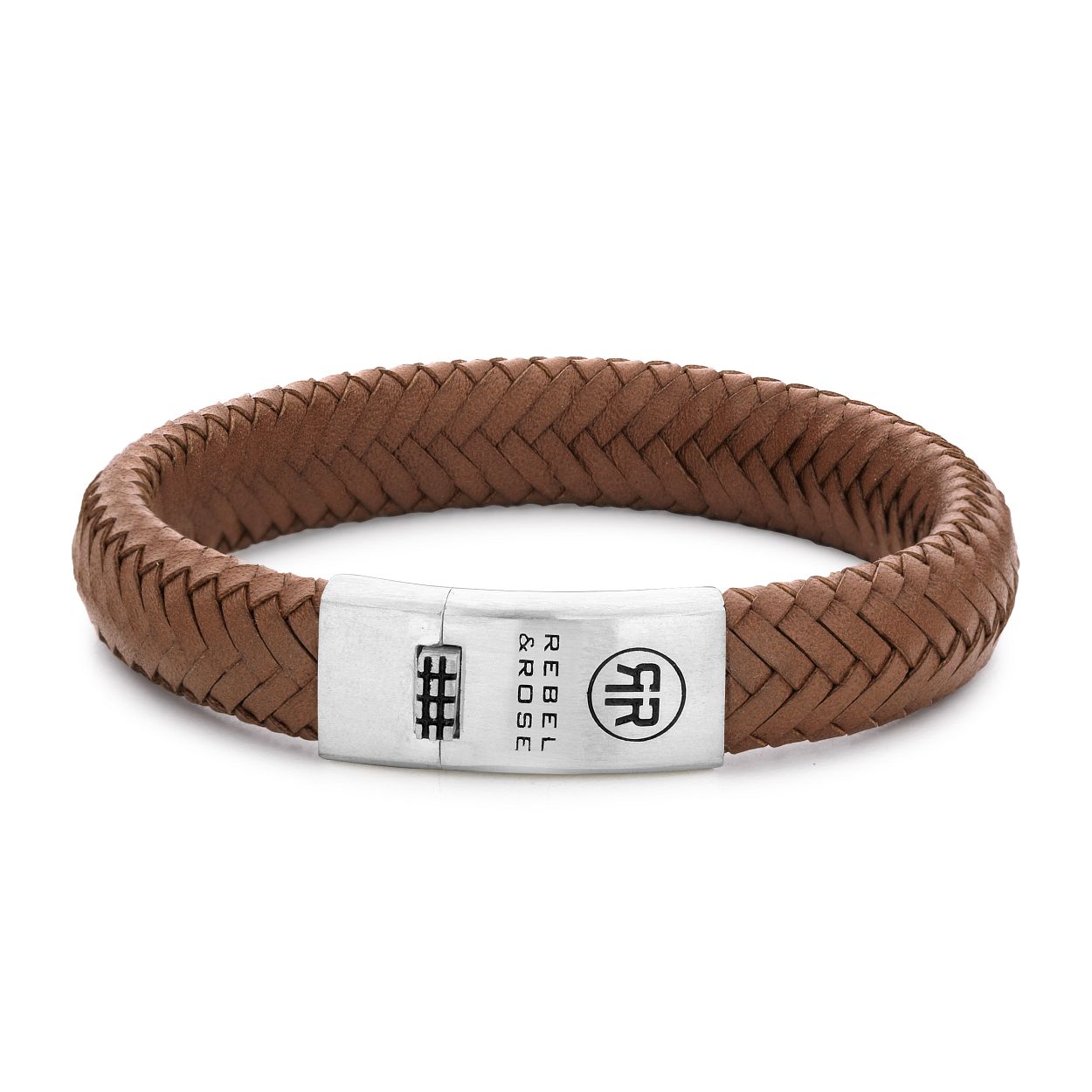 Deze armband is van het merk Rebel & Rose. Het is een herensieraad. De armband is bruin van kleur.