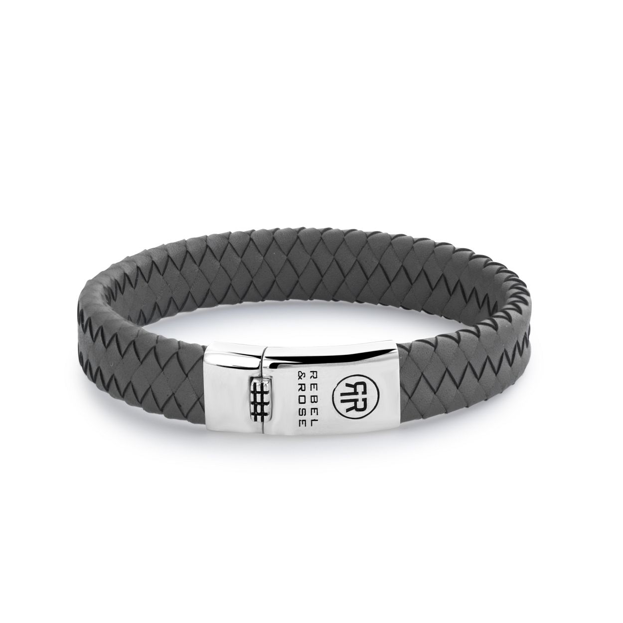 Modelnaam	Braided Flat 925 Grey
Modelnr.	RR-L0129-S-M
Collectie	Bracelets Leather Silver
Type sieraad	Armband
Kleur	Grijs
Sluiting	Zilver
Materiaal	Leer
Steenkleur	Grijs
Afwerking	Polish
Breedte (mm)	12mm
Garantie	6 maanden