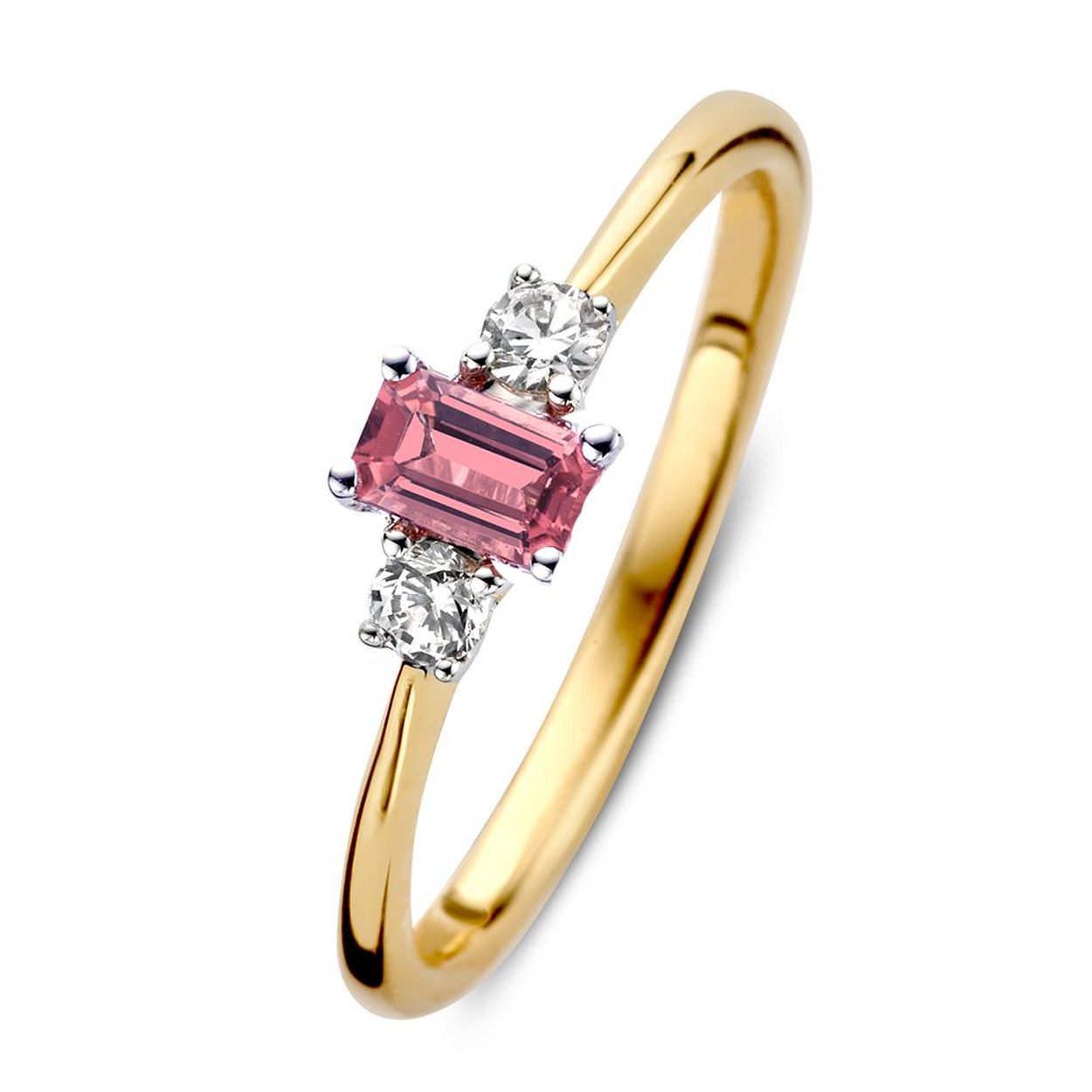 Bicolor gouden ring met een baguette geslepen roze toermalijn als middensteen. De toermalijn is aan beide kanten in het goede gezelschap van een schitterende briljant.�
 
Toermalijn 0.26 crt
