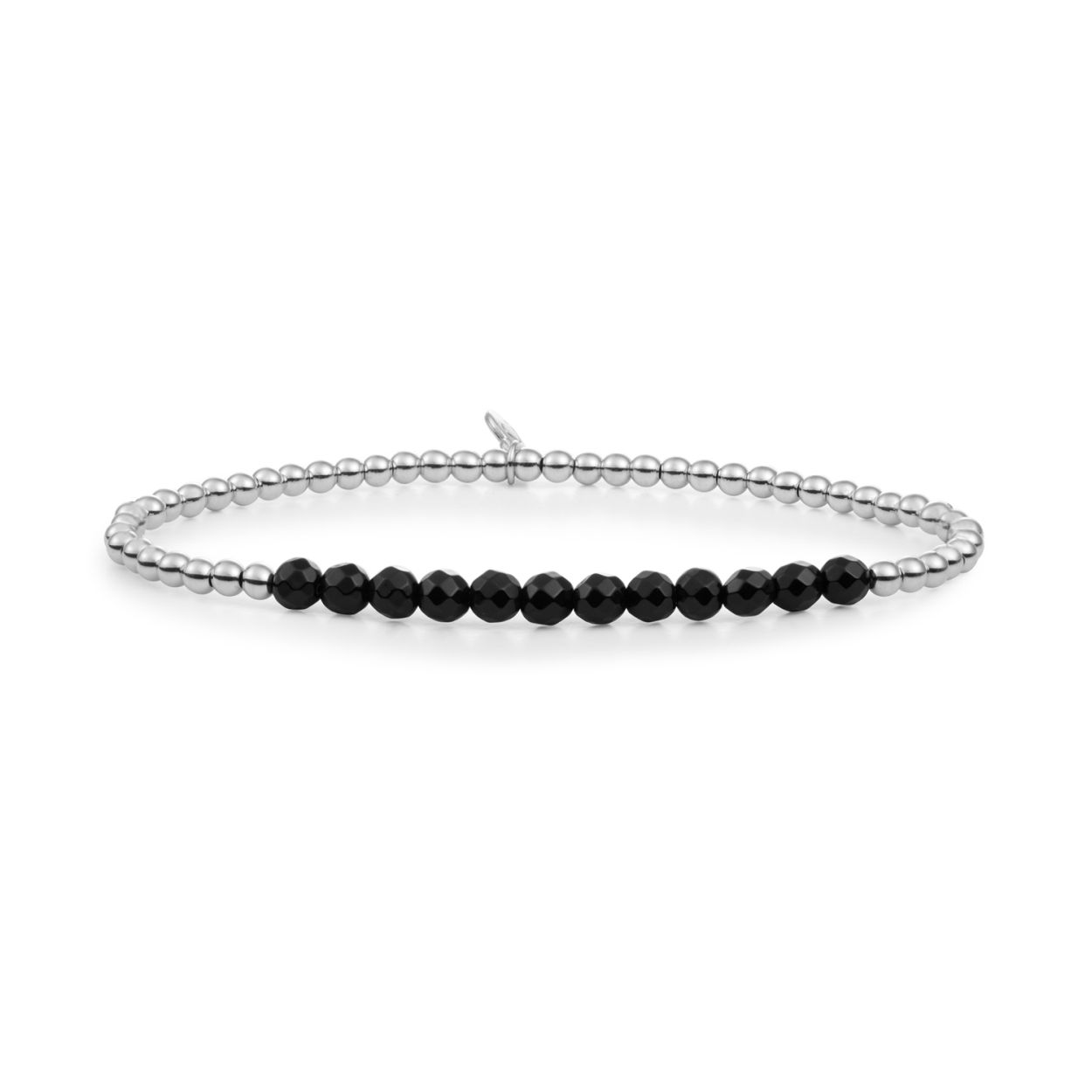 Als je op zoek bent naar een mooie finish voor je look, zoek dan niet verder. De Universe armbanden zitten delicaat om je pols en je kan ze zowel alleen als in combinatie met de andere beads armbanden dragen.