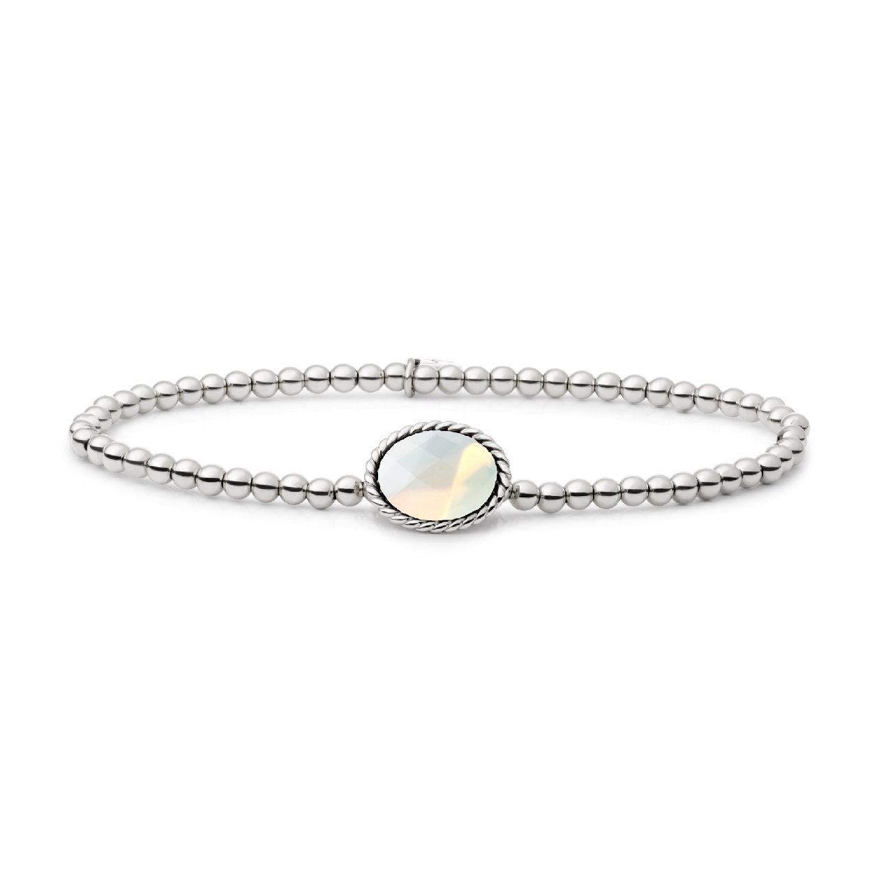 Sparkling Jewels is een Nederlands merk en heeft mooie handgemaakte sieraden die u kunt combineren met edelstenen.
