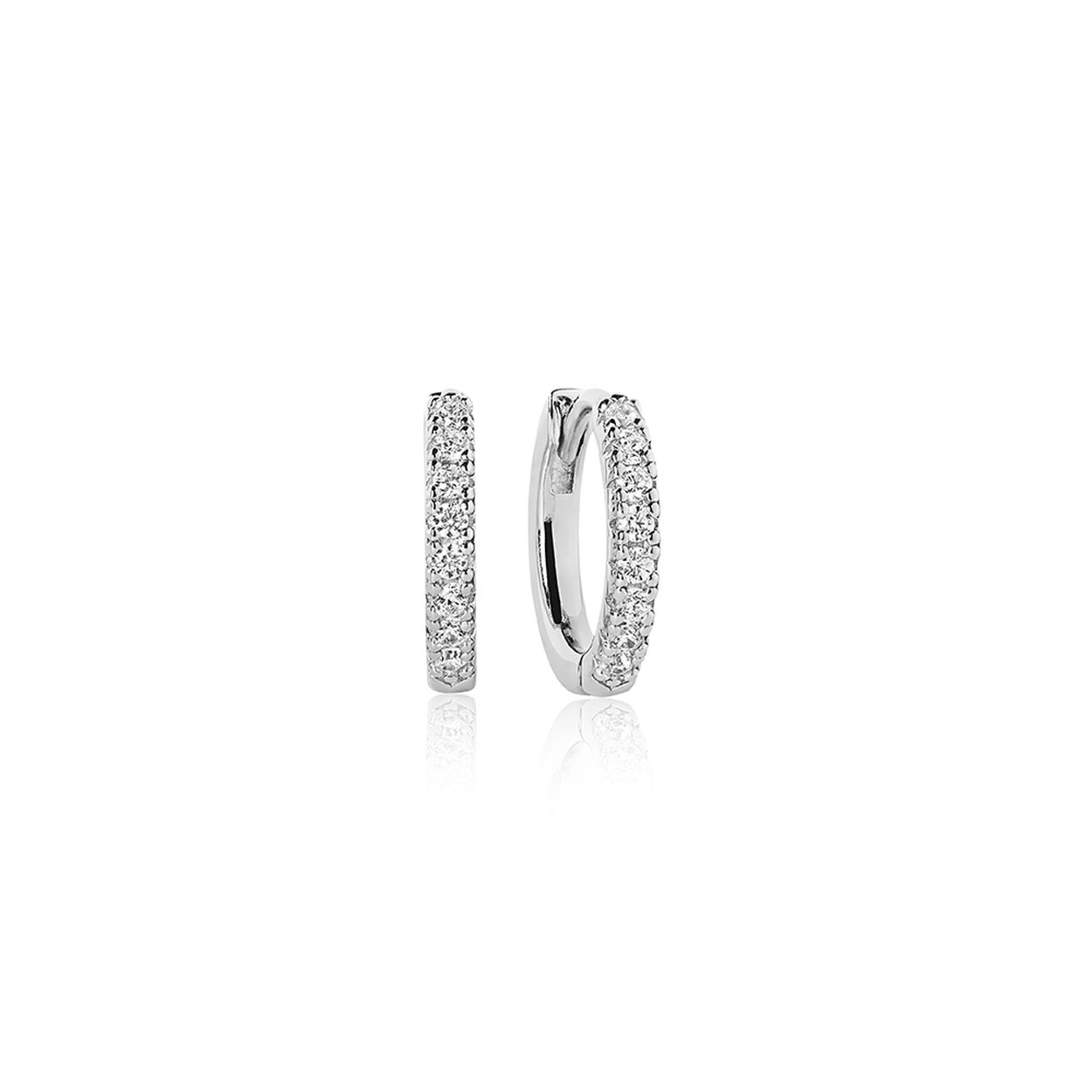 Zilveren oorringen van Sif Jakobs uit de Ellera collectie - Materiaal: zilver en witte zirkonium - Diameter: 14 mm - Breedte: 2 mm