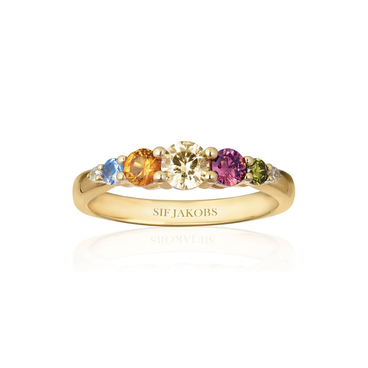 Deze ring is van het merk Sif Jakobs. Het is een damessieraad gemaakt van zilver. De ring is zilver van kleur.