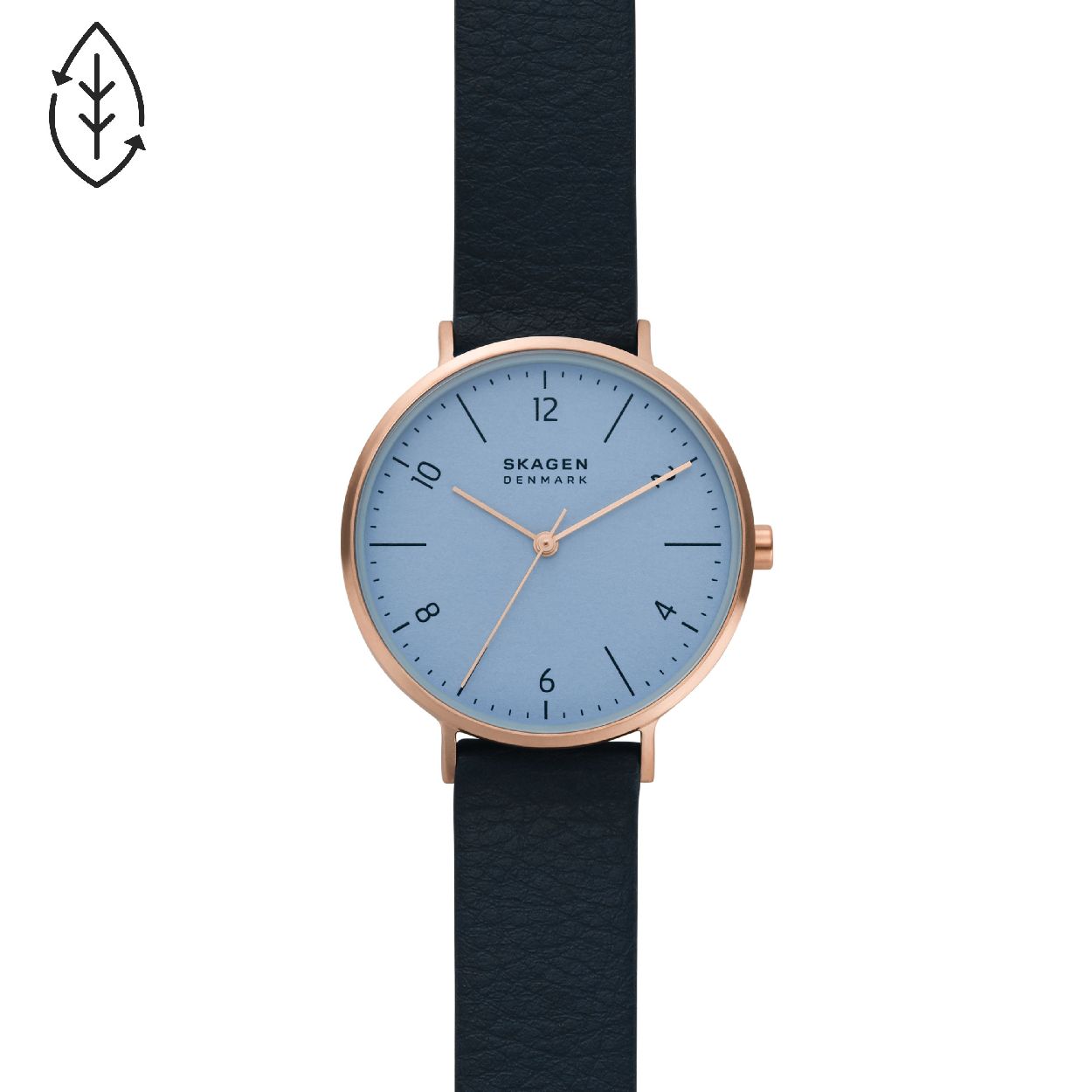 Dit dameshorloge is van het merk Skagen. Het is een  horloge met een band gemaakt van leer. De diameter van de kast is 36 mm.
De verdere specificaties van het horloge zijn als volgt:
Bandbreedte (mm): 16
Kastmateriaal: edelstaal
Techniek: quartz