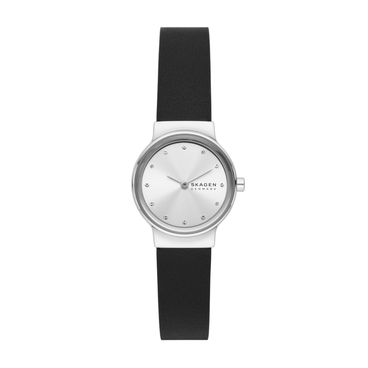 Dit mooie horloge van Skagen de SKW3119 is een horloge met een Quartz uurwerk. Het horloge heeft een diameter van 26 mm, en is 6 mm dik. De weergave van de tijd is Analoog. Verder is het horloge voorzien van een Mineraal horlogeglas. Het horloge is 3 bar (spatwaterdicht) waterdicht, en heeft een band van Leder in de kleur Zwart.