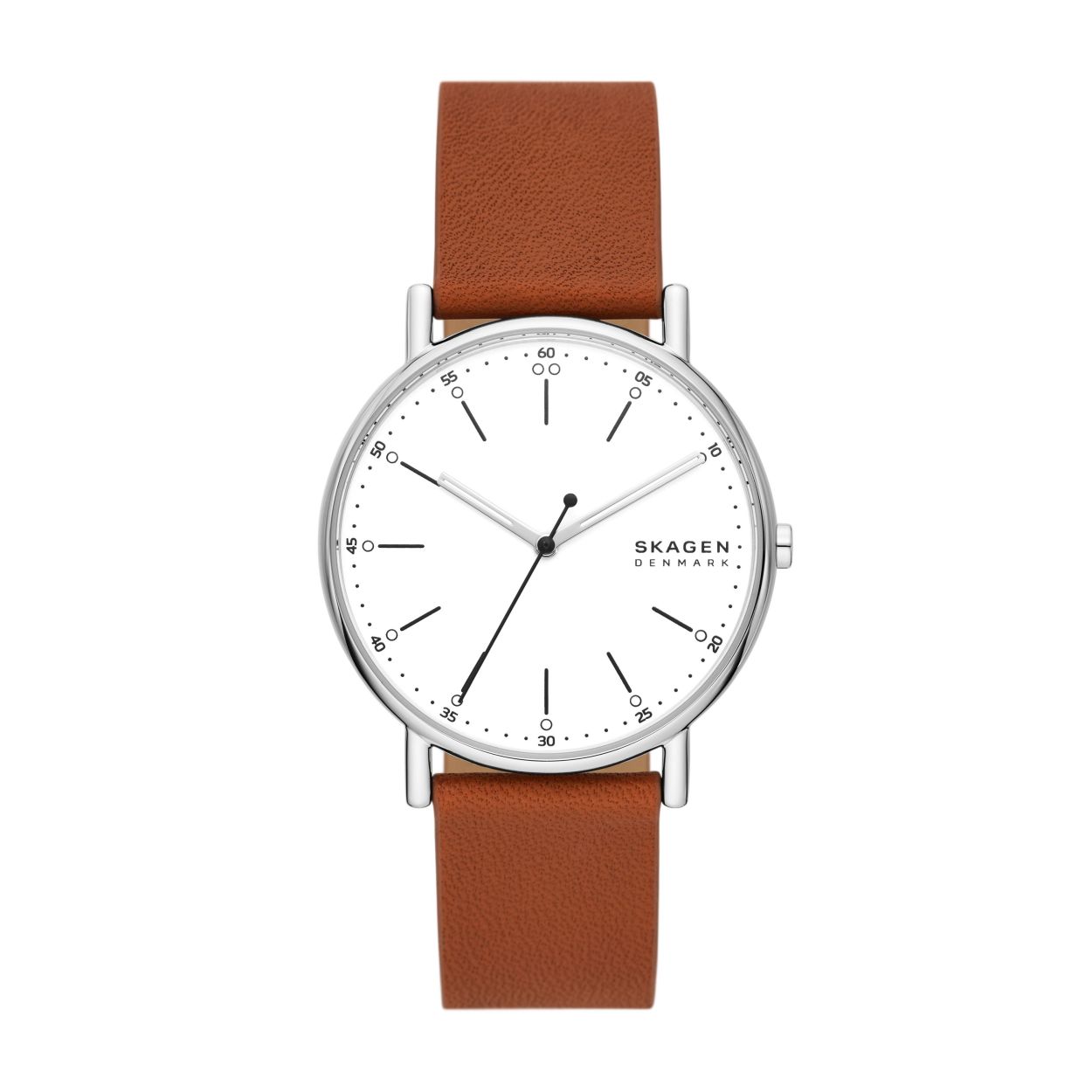 Deze Signatur van 40�mm heeft een witte matte wijzerplaat, uurwerk met drie wijzers en een bagageleren bandje. Het horlogebandje is verwisselbaar.