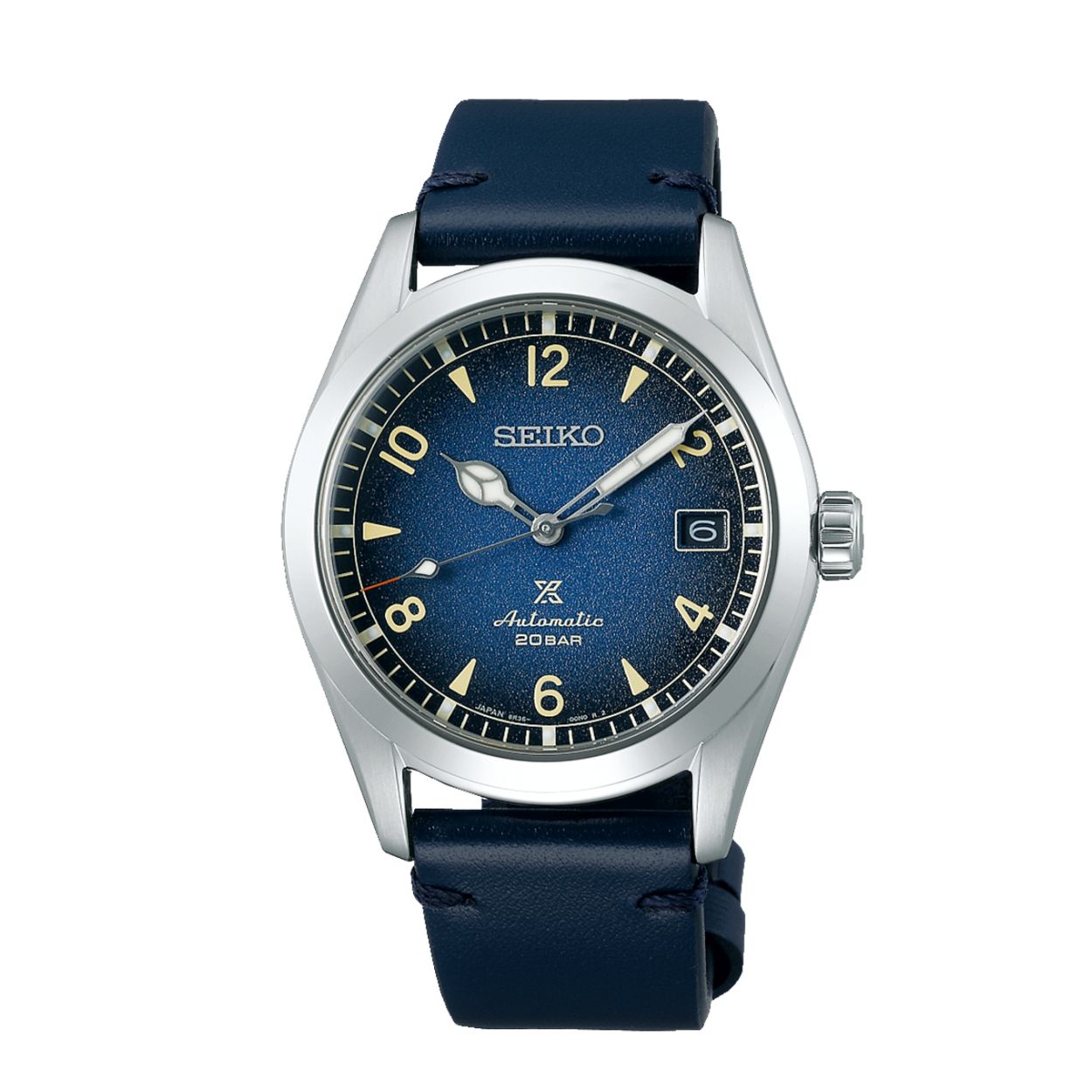 Dit herenhorloge is van het merk Seiko. Het is een analoog horloge gemaakt van leer. De diameter van de kast is 38 mm en de kast is 13 mm dik.
De verdere specificaties van het horloge zijn als volgt:
Glassoort: saffier glas
Bandbreedte: 20
Kastmateriaal: staal
Waterdichtheid: 20 ATM
Techniek: automaat