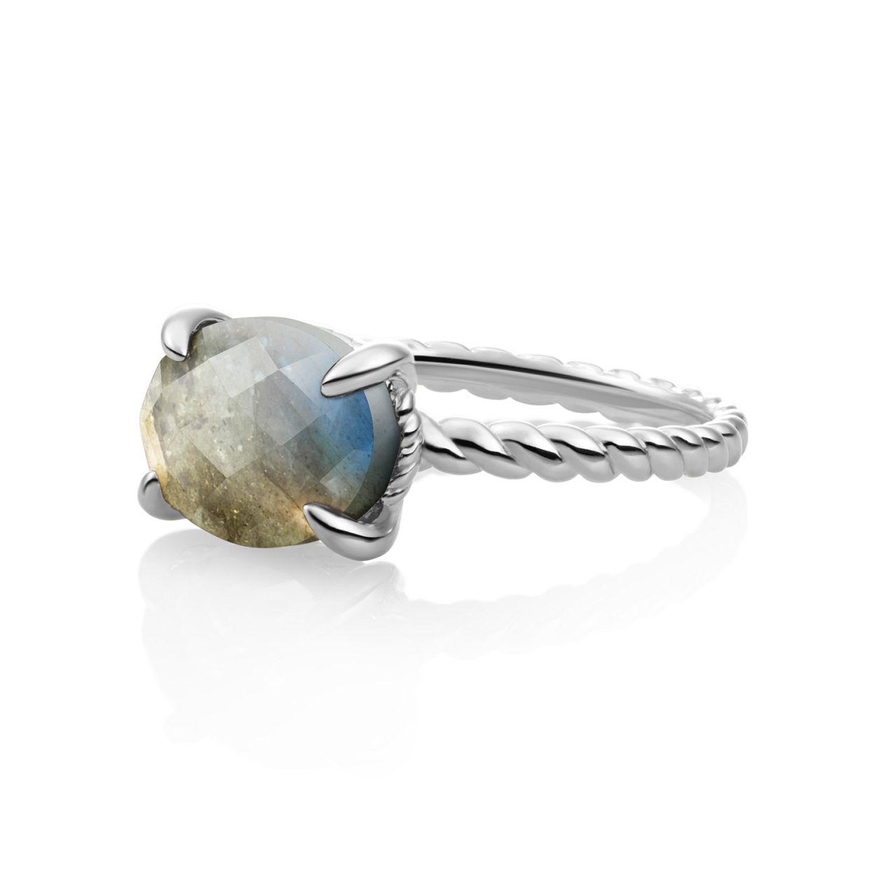 Deze ring is van het merk Sparkling Jewels. Het is een damessieraad gemaakt van zilver. De ring is zilver van kleur.
De verdere specificaties van de/het ring zijn als volgt:
Steensoort: Labradoriet