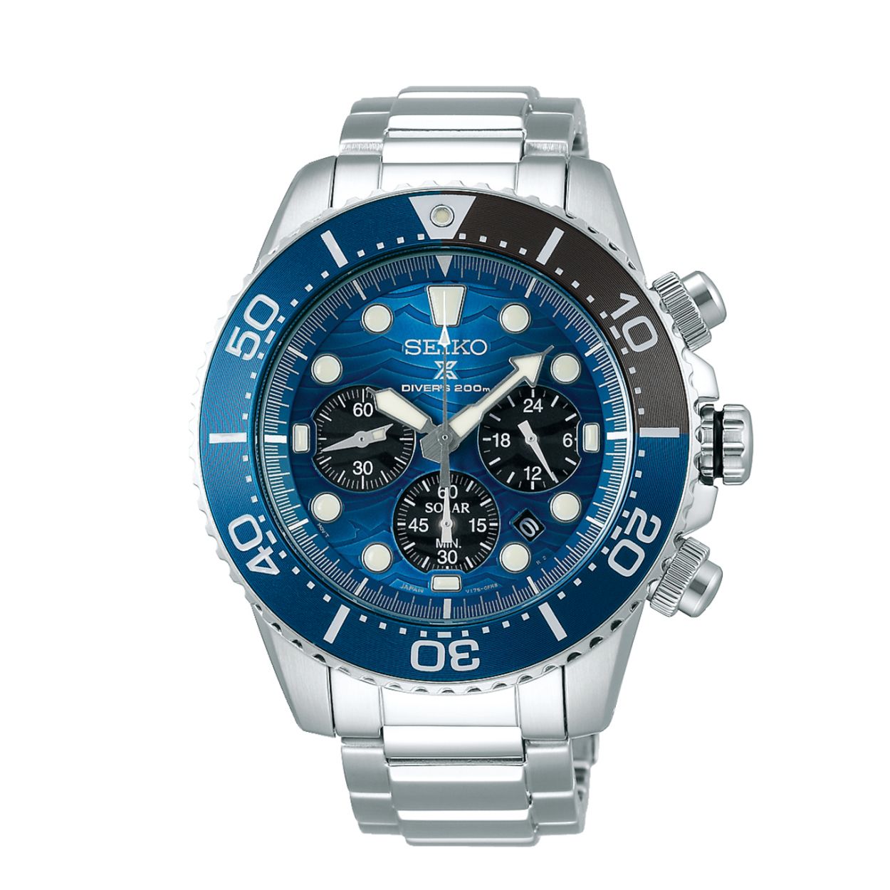 Dit herenhorloge is van het merk Seiko. Het is een chronograaf horloge gemaakt van staal. De diameter van de kast is 43.5 mm en de kast is 14 mm dik.
De verdere specificaties van het horloge zijn als volgt:
Glassoort: hardlex mineraal glas
Bandbreedte: 20
Kastmateriaal: staal
Waterdichtheid: 20 ATM
Techniek: solar