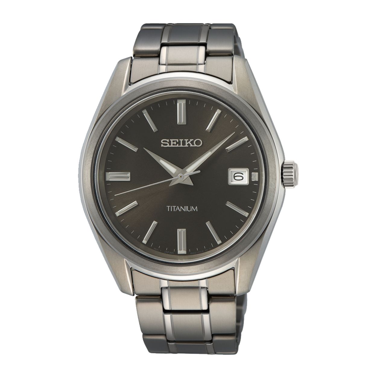 Dit herenhorloge is van het merk Seiko. Het is een analoog horloge gemaakt van titanium. De diameter van de kast is 40.2 mm en de kast is 8.5 mm dik.
De verdere specificaties van het horloge zijn als volgt:
Glassoort: saffier glas
Bandbreedte: 18
Kastmateriaal: titanium
Waterdichtheid: 10 ATM
Techniek: quartz