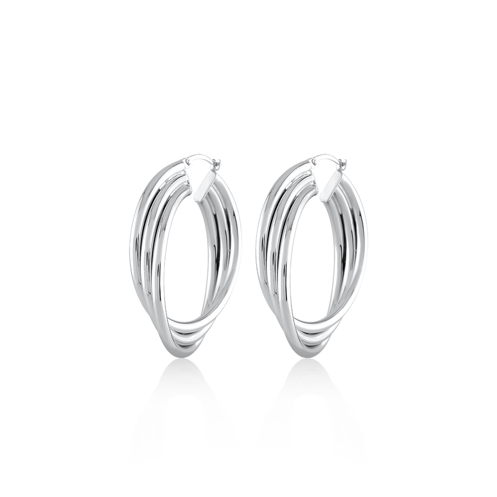 Dit zijn oorbellen van het merk Swing Jewels gemaakt voor dames.