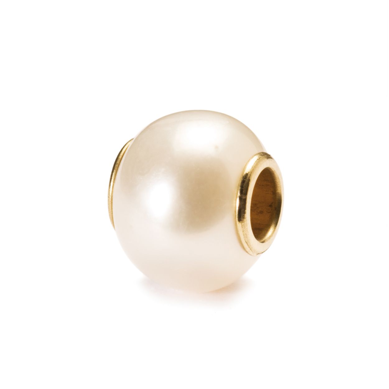 Witte parel met goud: Men zegt dat parels de tranen van de hemel zijn die door de zee zijn opgevangen of ze gewoon de subtiele weerkaatsing van de maan zijn. Deze kraal is afgewerkt met een gouden buisje.