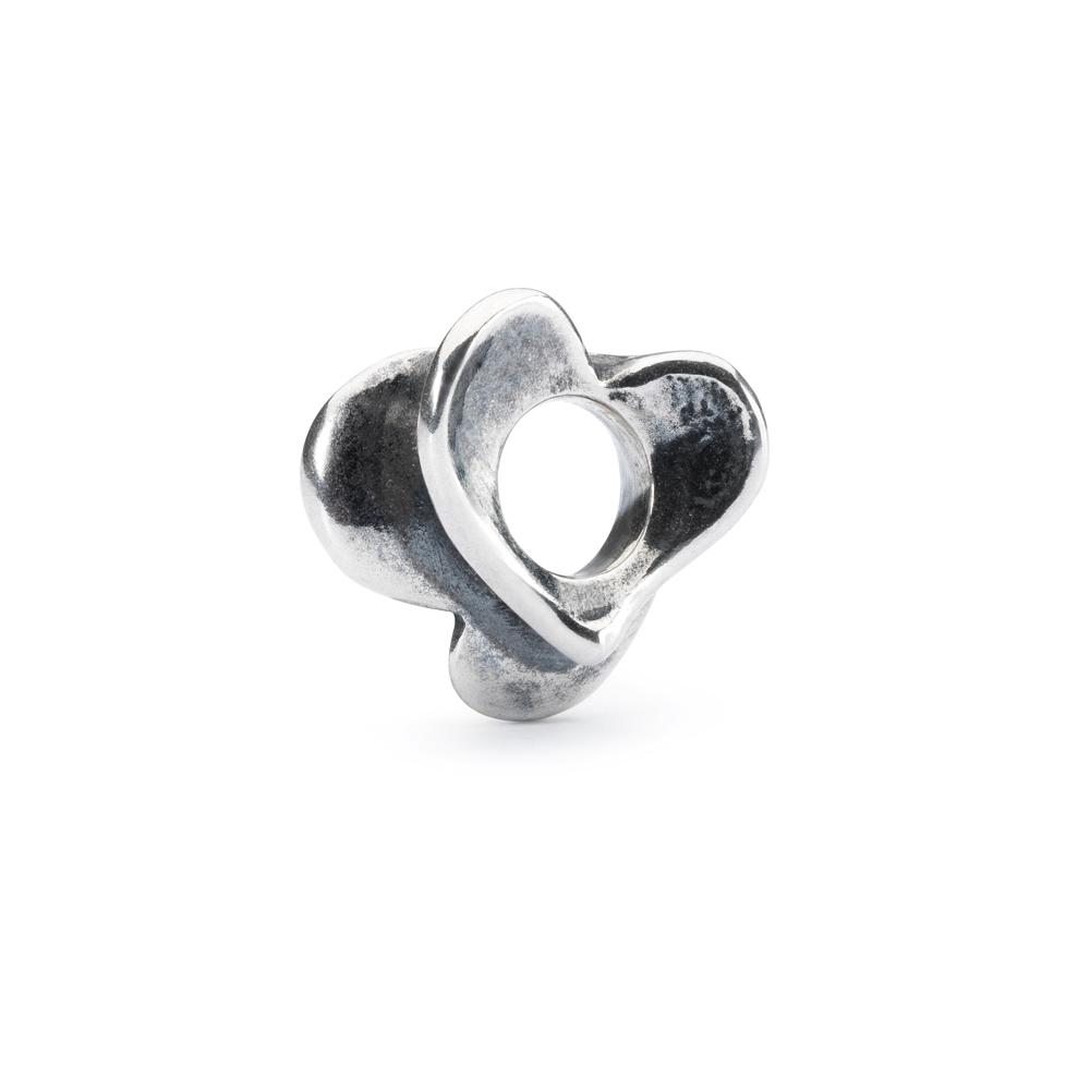 Trollbeads ontluikenden liefde: Het risico om een gesloten bloemknop te blijven was pijnlijker dan het risico om tot bloei te komen.