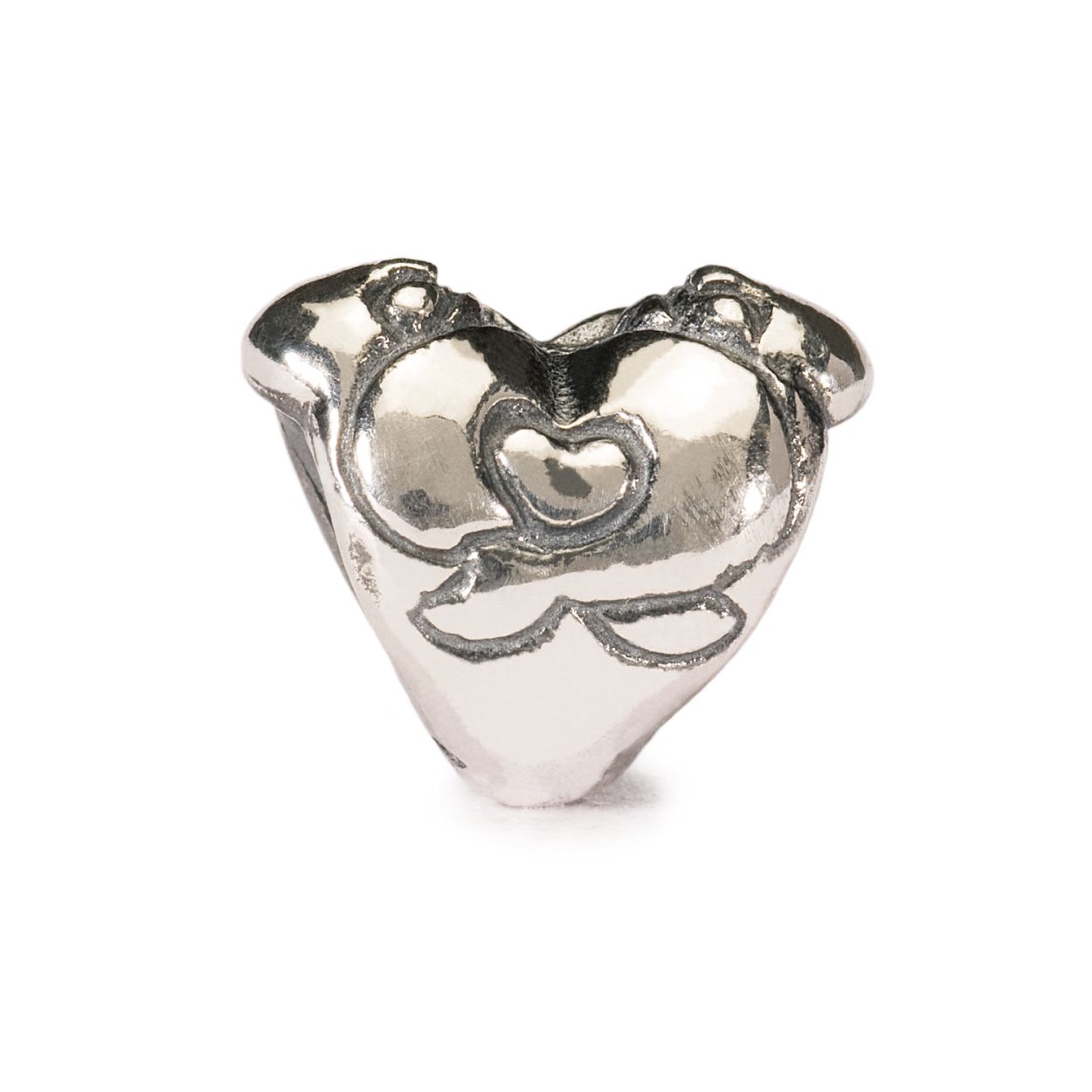 Trollbeads Omhelzende harten: Schenk je hart aan iemand die het zal koesteren.