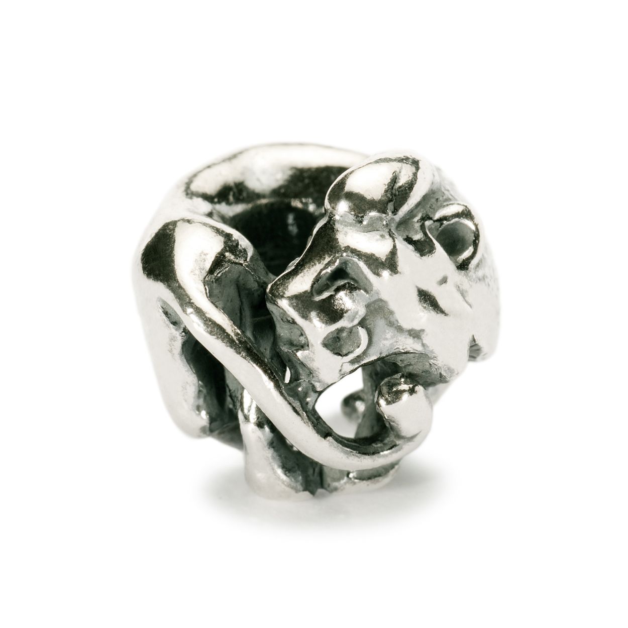 Trollbeads Leeuw:
Liefdevolle Leeuw
... Wie is het die slechts roze ziet;
... Die vrolijk steeds het hoogste biedt,
... En kent het woord �vergissing' niet?
... Ah ja, de Leeuw.
Nicholas deVore