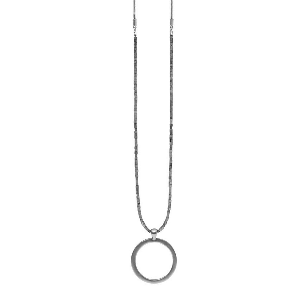 Deze Ketting van het merk Dansk heeft de kleur Zilver mat. Dansk Taylor Ring Necklace Rhodium Plating