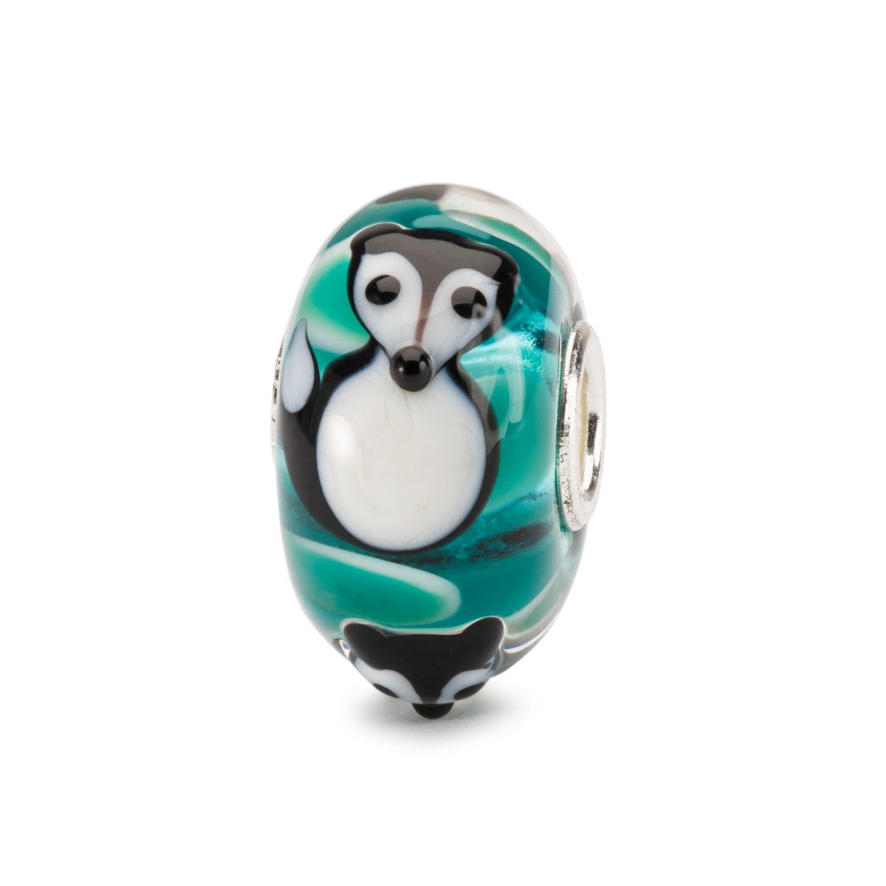 Trollbeads Trouwe vriend: Soms heb je even een pootje nodig. Elke glazen kraal wordt met de handgemaakt, dus twee glazen kralen zijn nooit precies hetzelfde. Dit geldt voor zowel afmeting, kleurstelling als patroon. Je kraal is volkomen uniek en kan iets afwijken van de afgebeelde kraal.